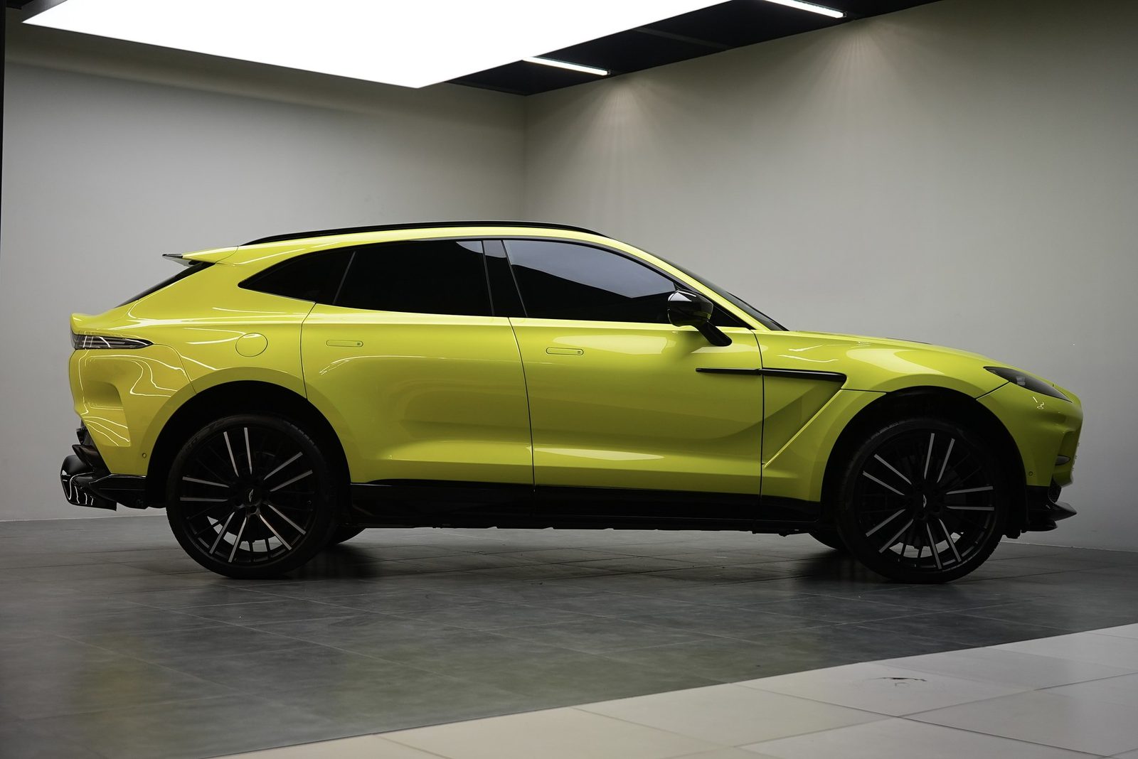 Аренда Aston Martin DBX 707 в Дубае — фото 3