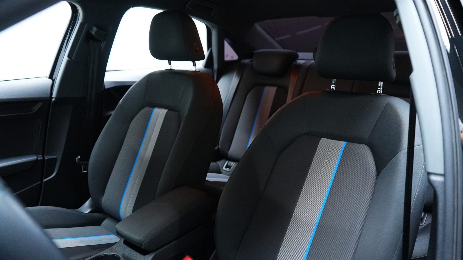 Аренда Audi A3 в Дубае — фото 7