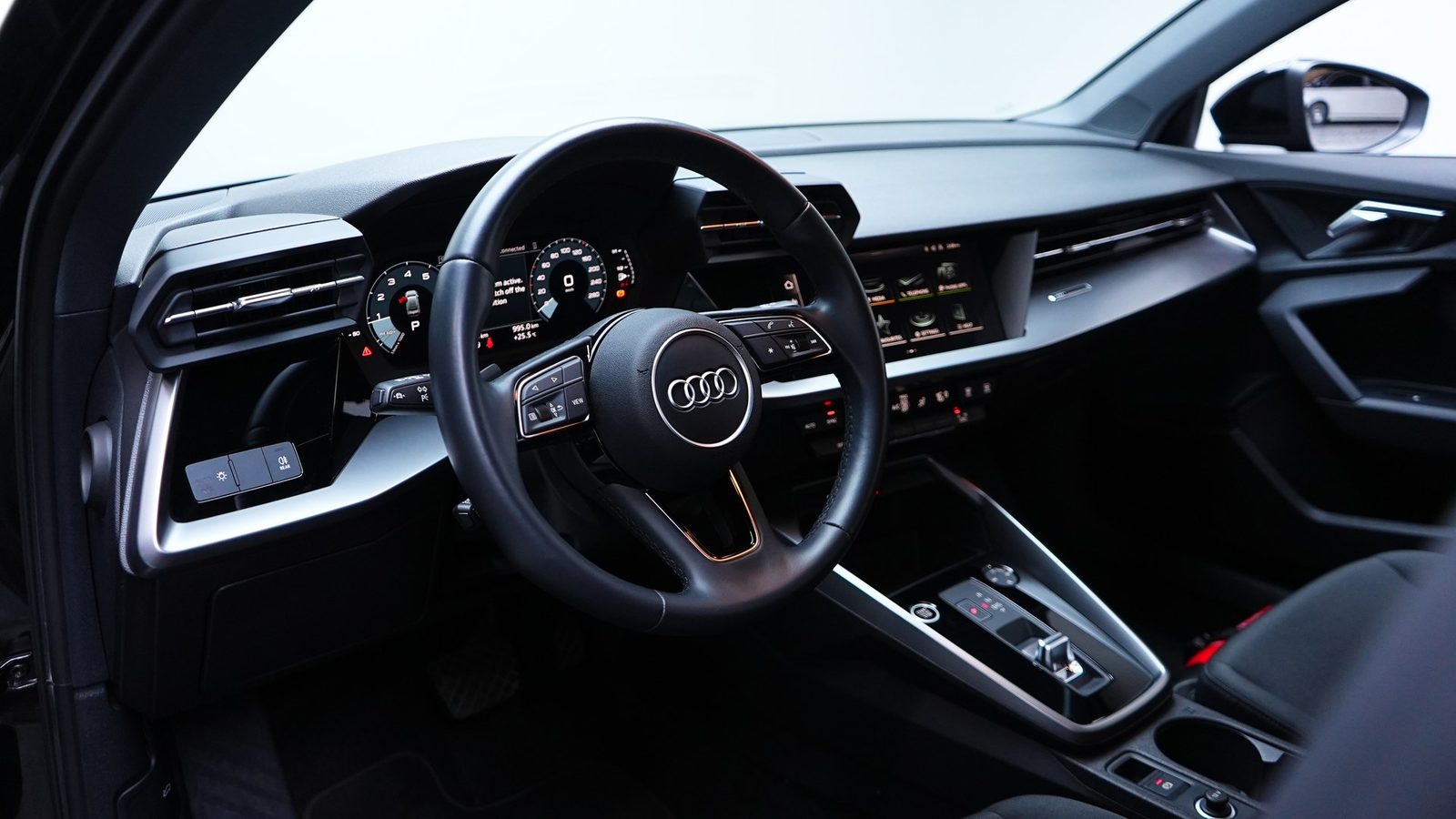 Аренда Audi A3 в Дубае — фото 6