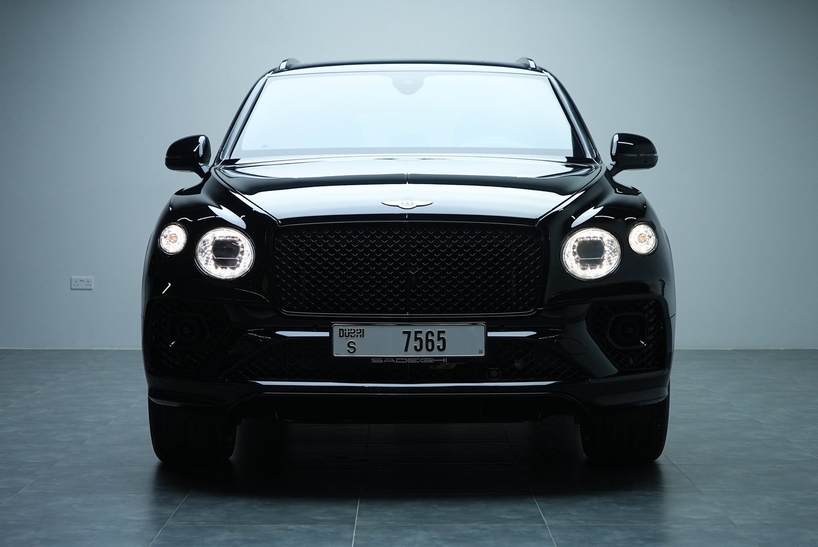 Аренда Bentley Bentayga в Дубае — фото 4