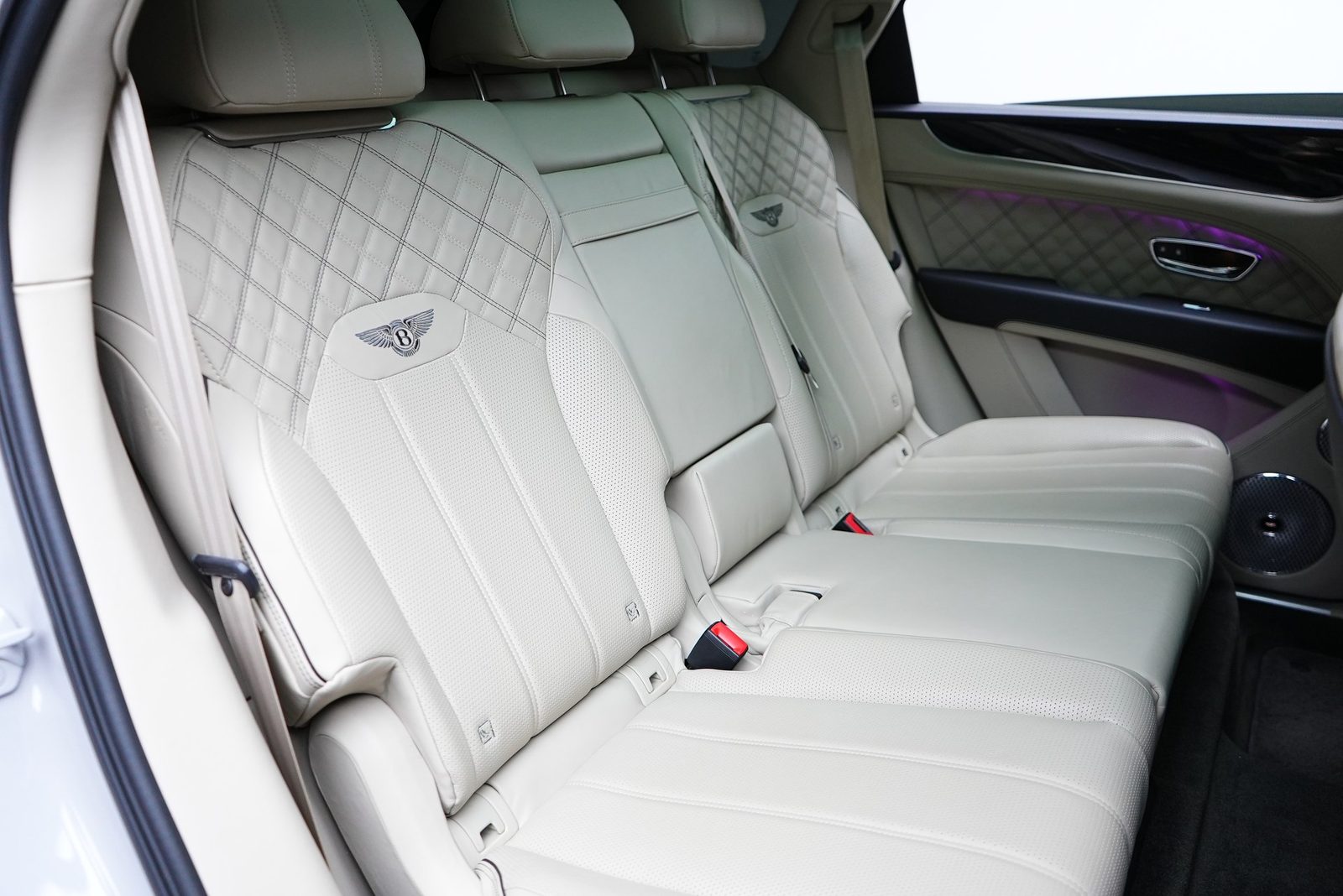 Аренда Bentley Bentayga в Дубае — фото 8