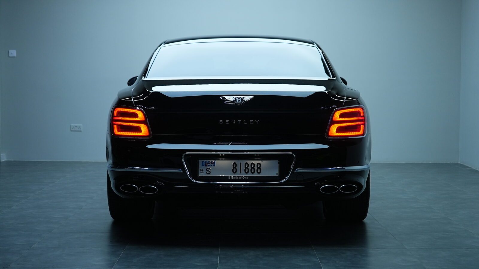Аренда Bentley Flying Spur в Дубае — фото 5