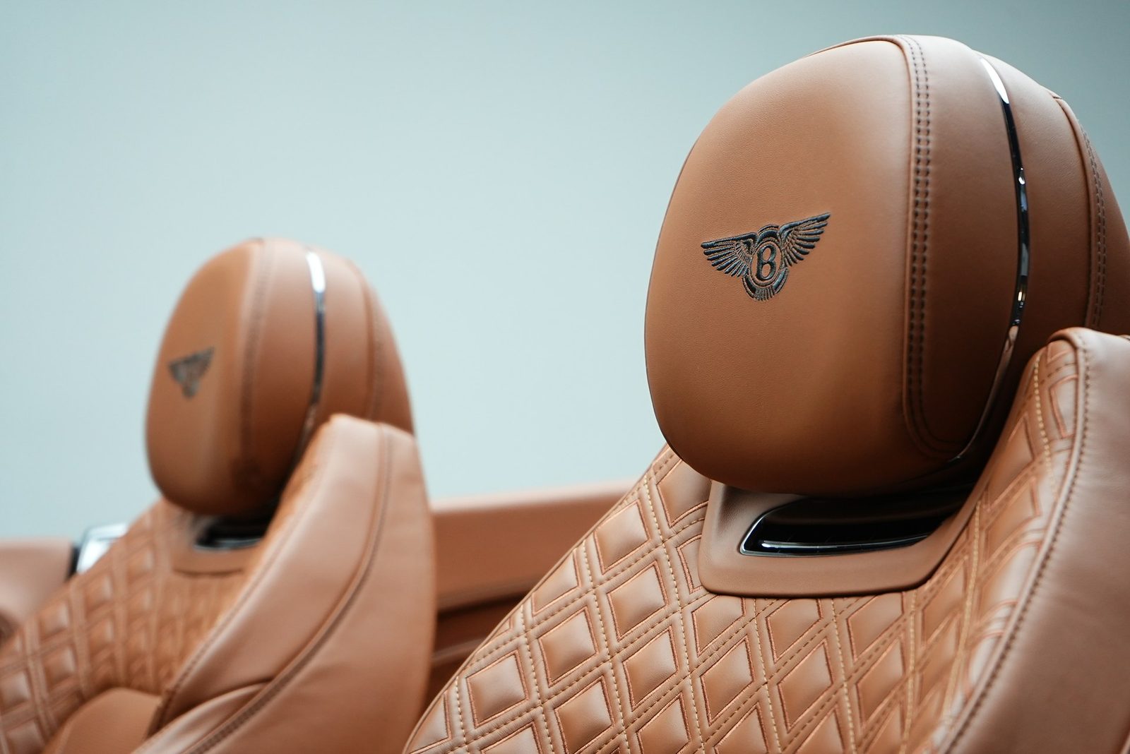 Аренда Bentley Continental GTC в Дубае — фото 7