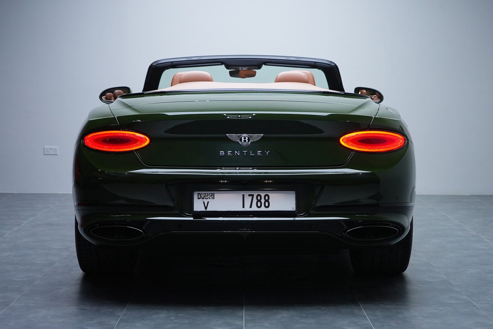 Аренда Bentley Continental GTC в Дубае — фото 5