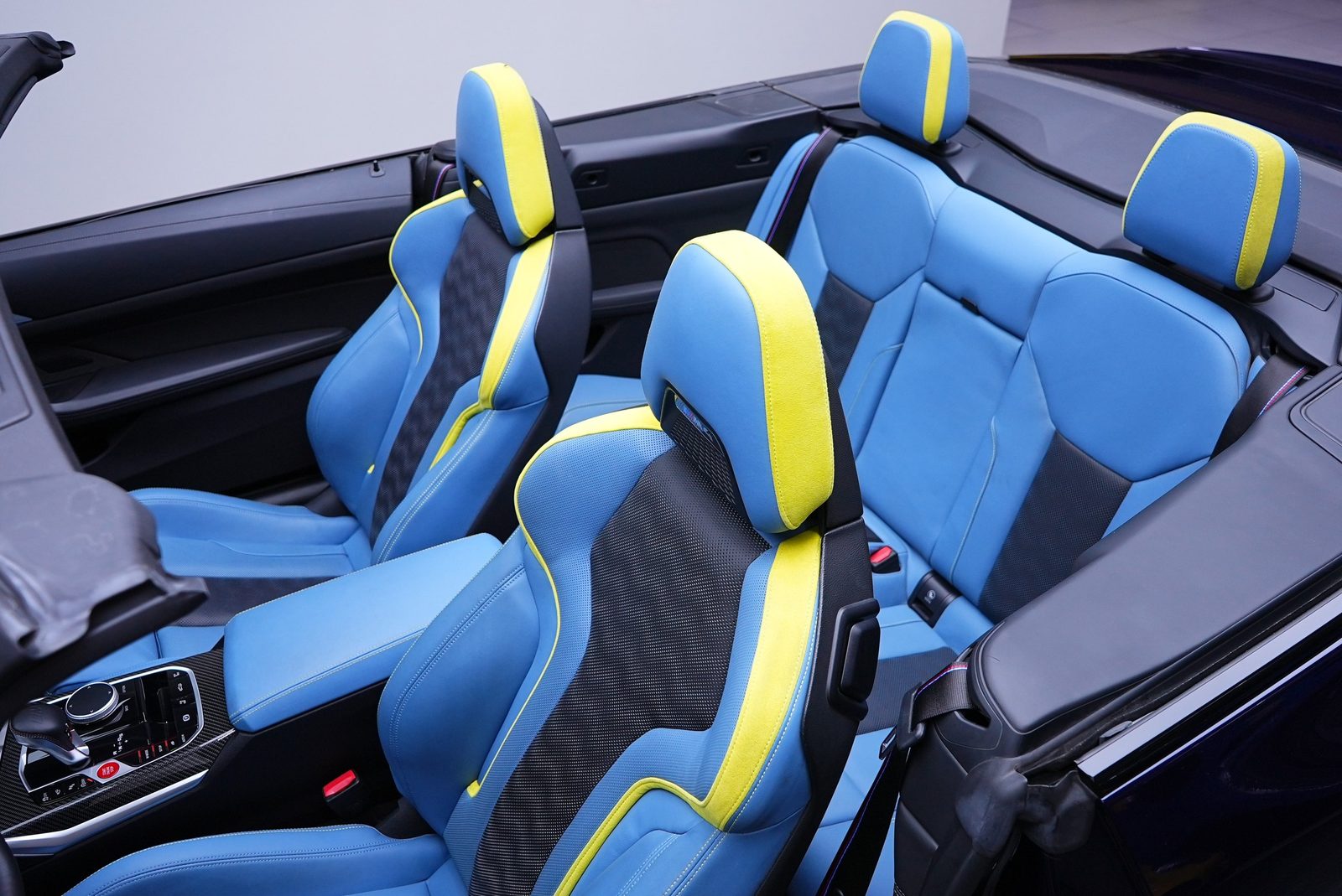 Аренда BMW M4 Convertible в Дубае — фото 8