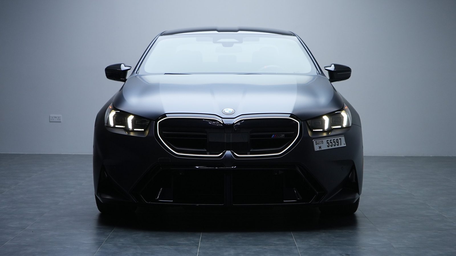Аренда BMW M5 в Дубае — фото 4