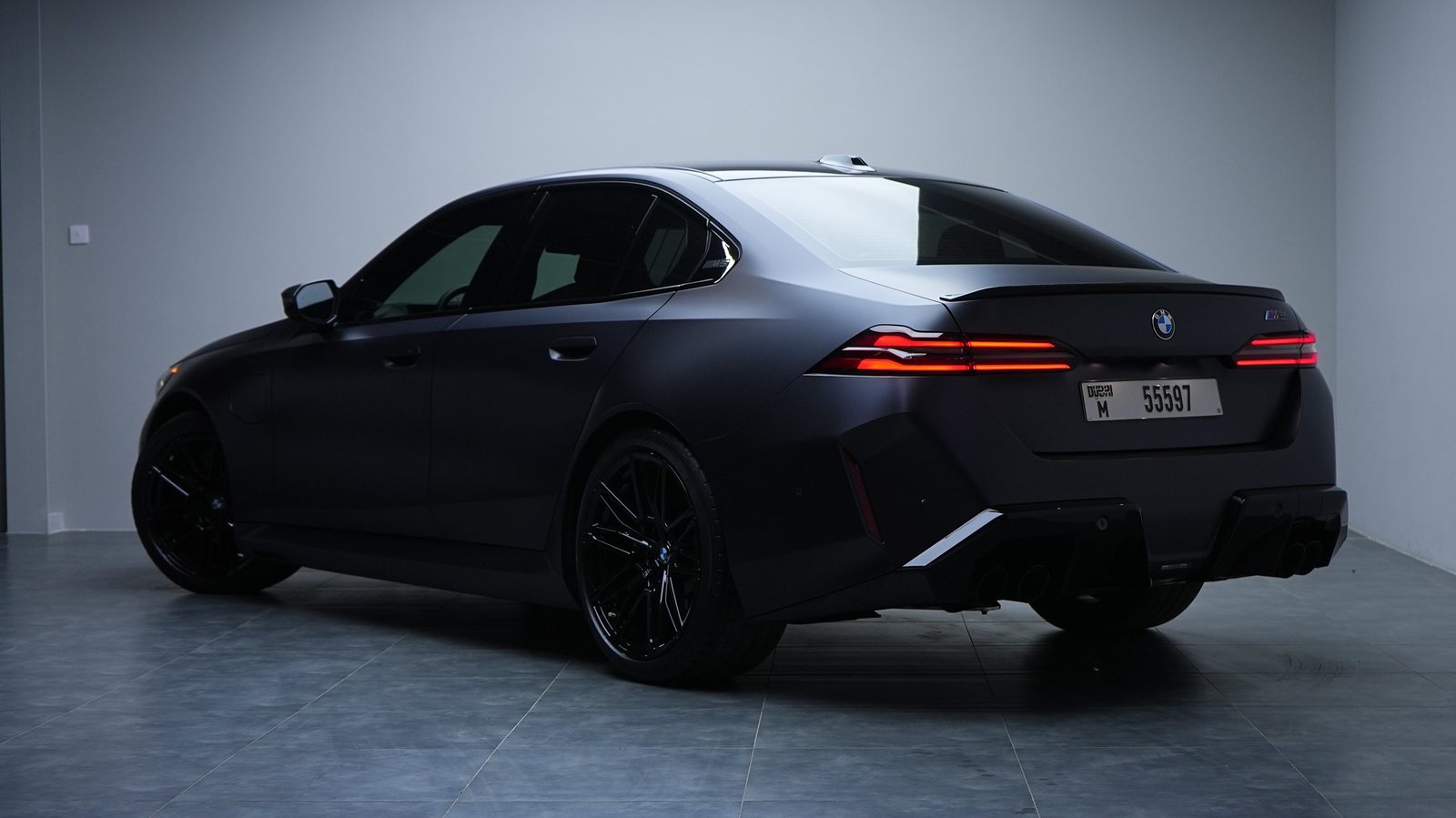 Аренда BMW M5 в Дубае — фото 2