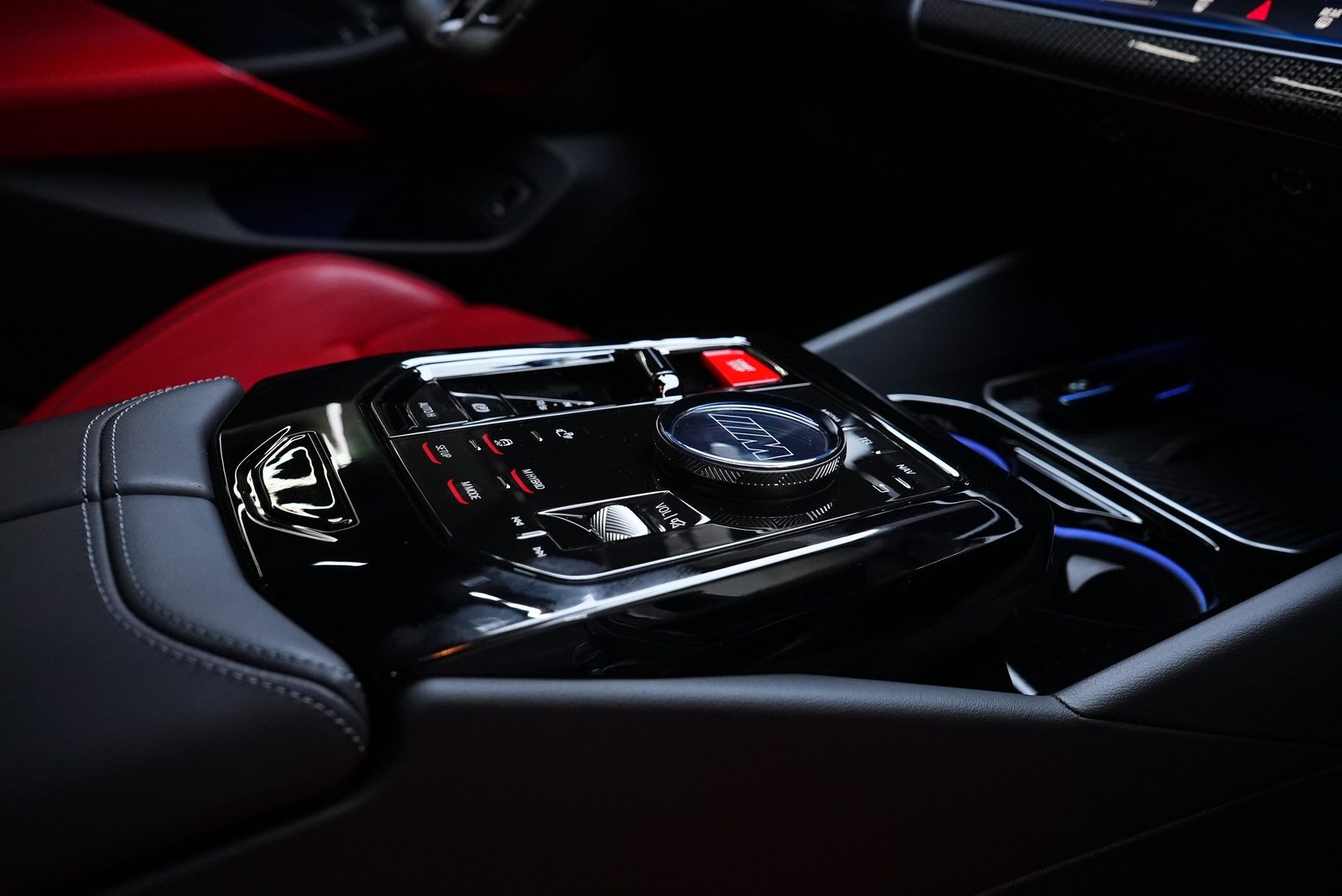 Аренда BMW M5 в Дубае — фото 8
