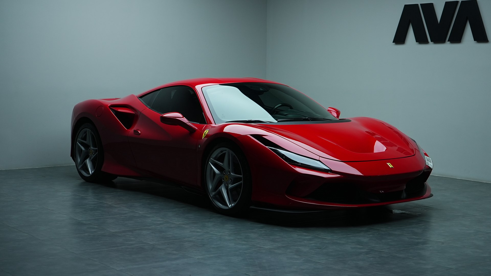 Аренда Ferrari F8 Tributo в Дубае