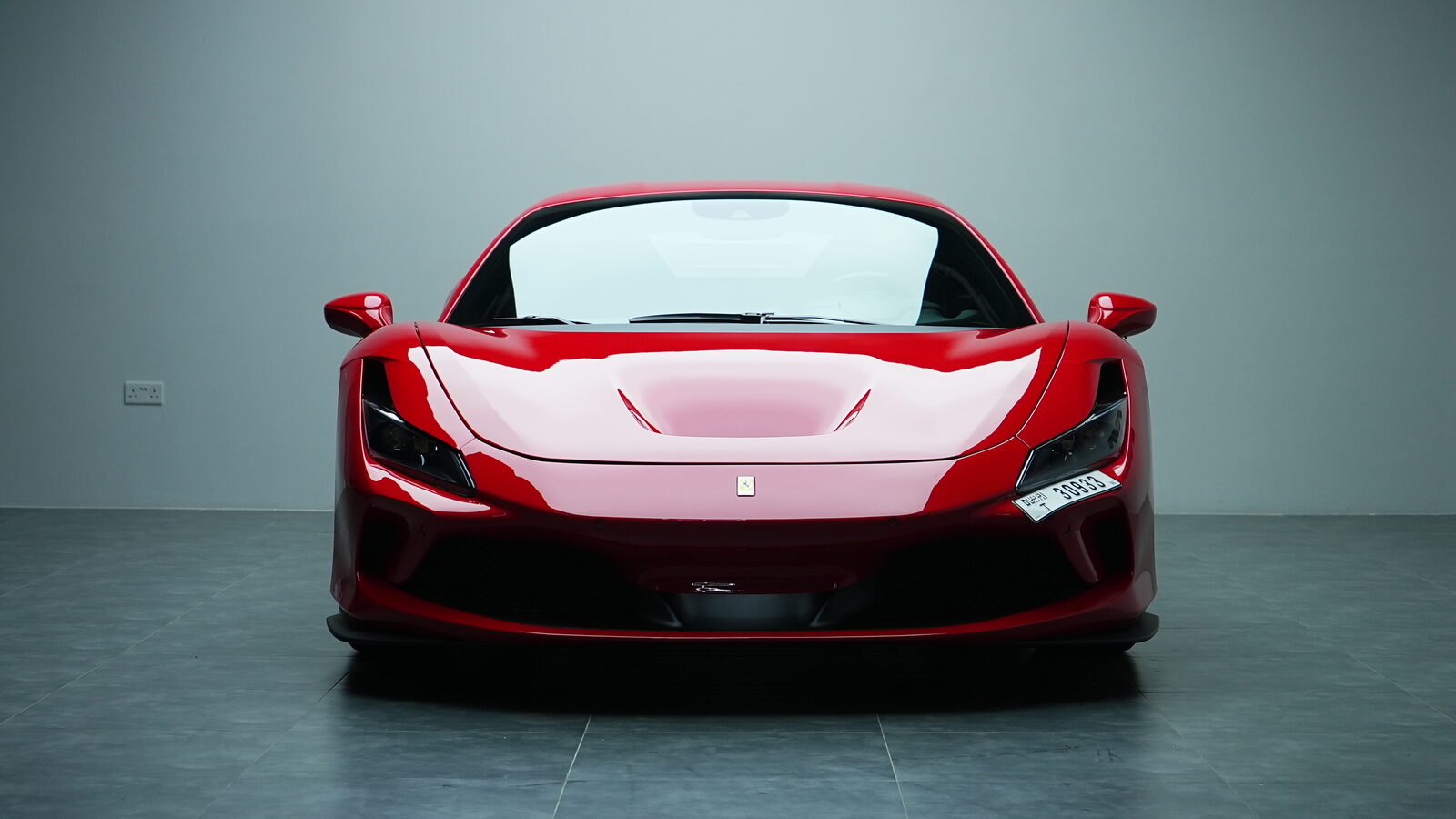 Аренда Ferrari F8 Tributo в Дубае — фото 4
