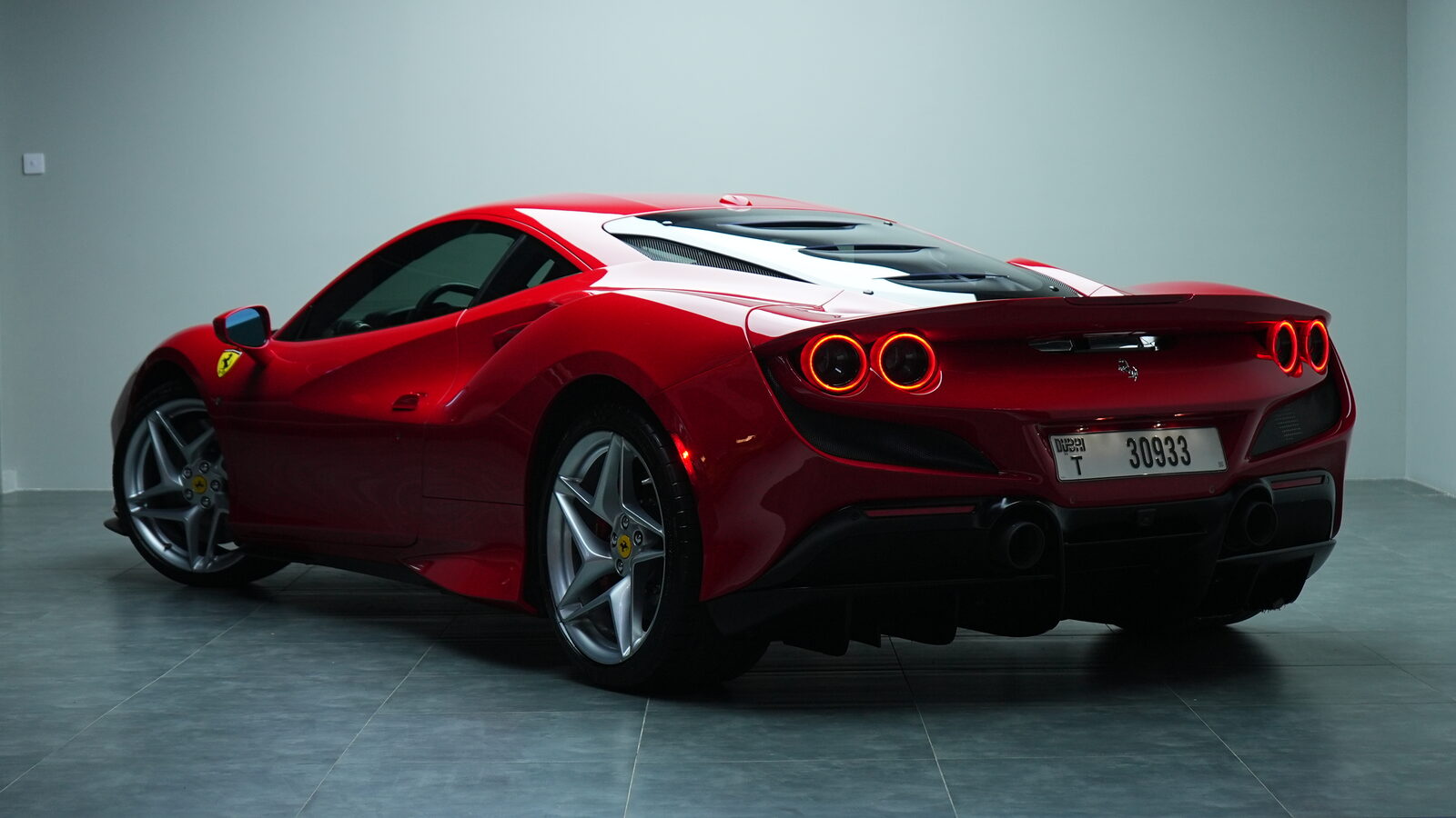 Аренда Ferrari F8 Tributo в Дубае — фото 2