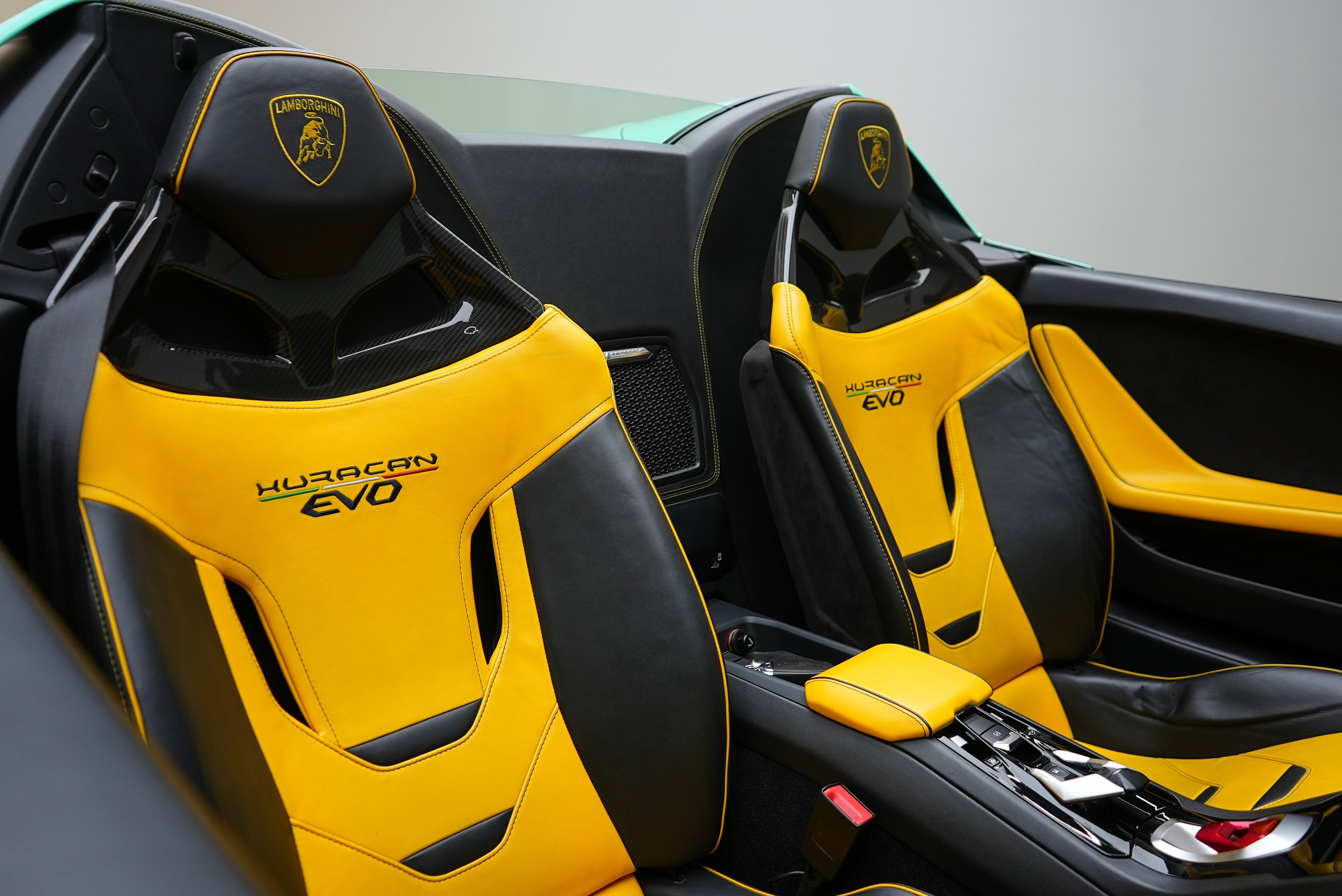 Аренда Lamborghini Huracan EVO в Дубае — фото 7