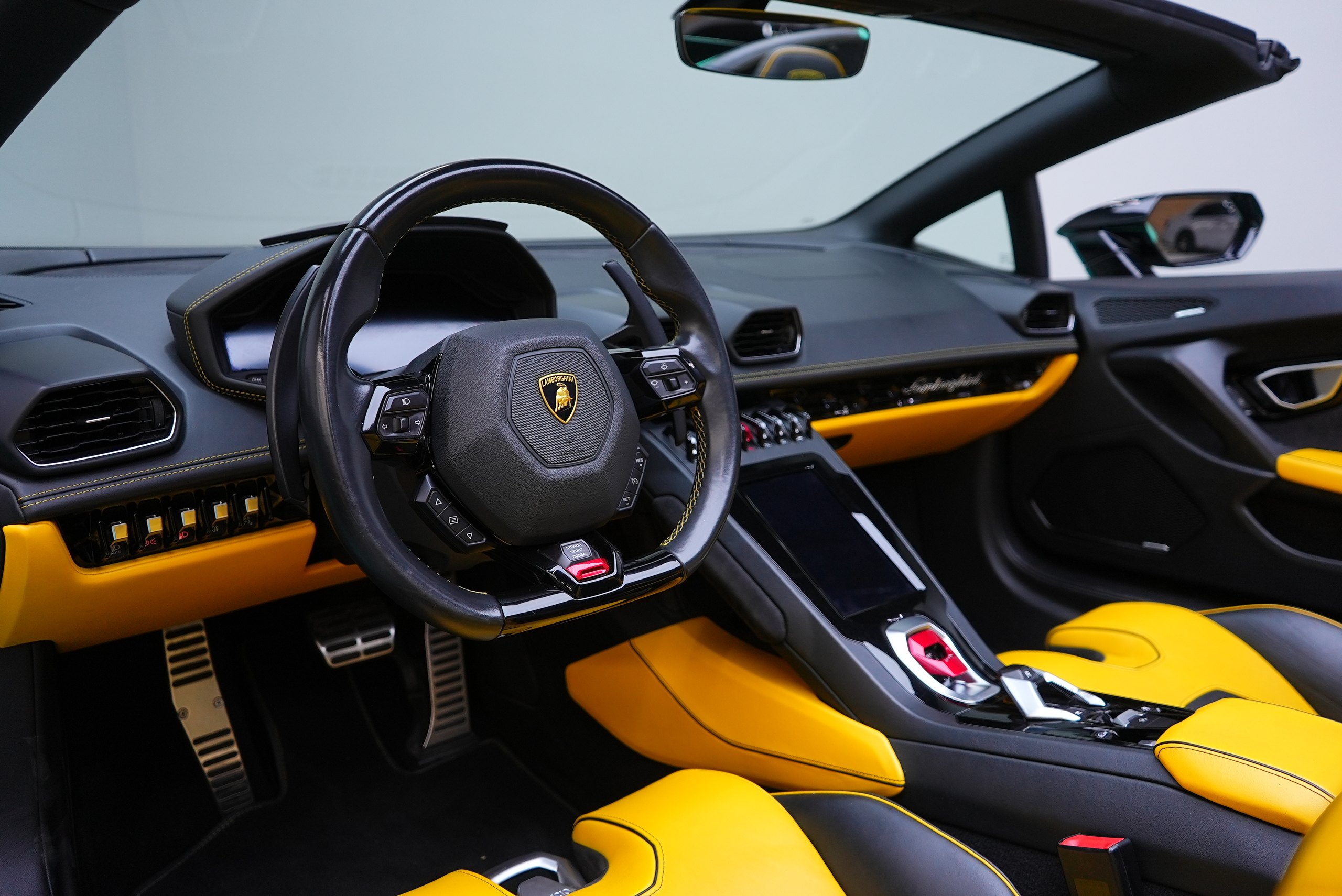 Аренда Lamborghini Huracan EVO в Дубае — фото 8