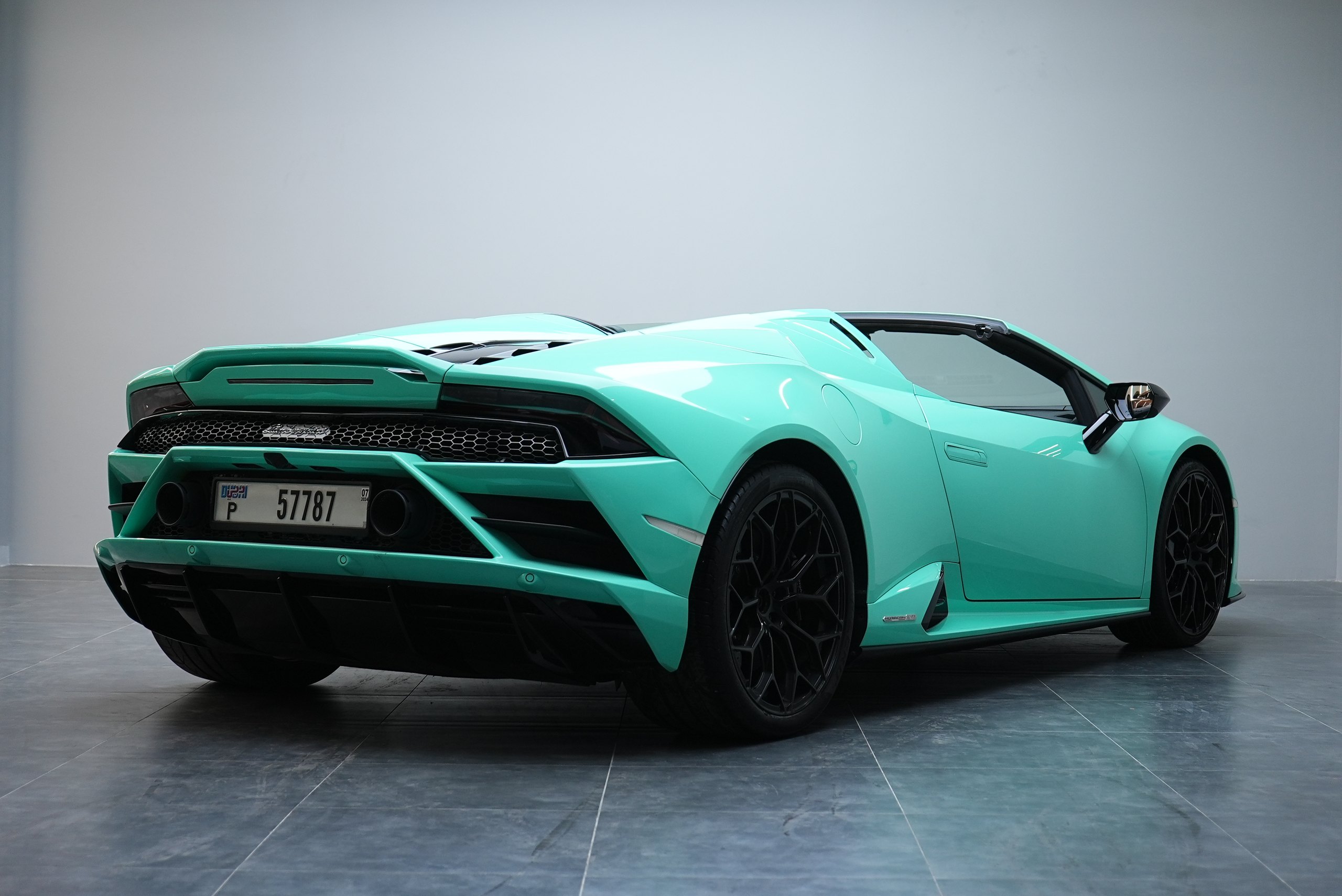 Аренда Lamborghini Huracan EVO в Дубае — фото 2