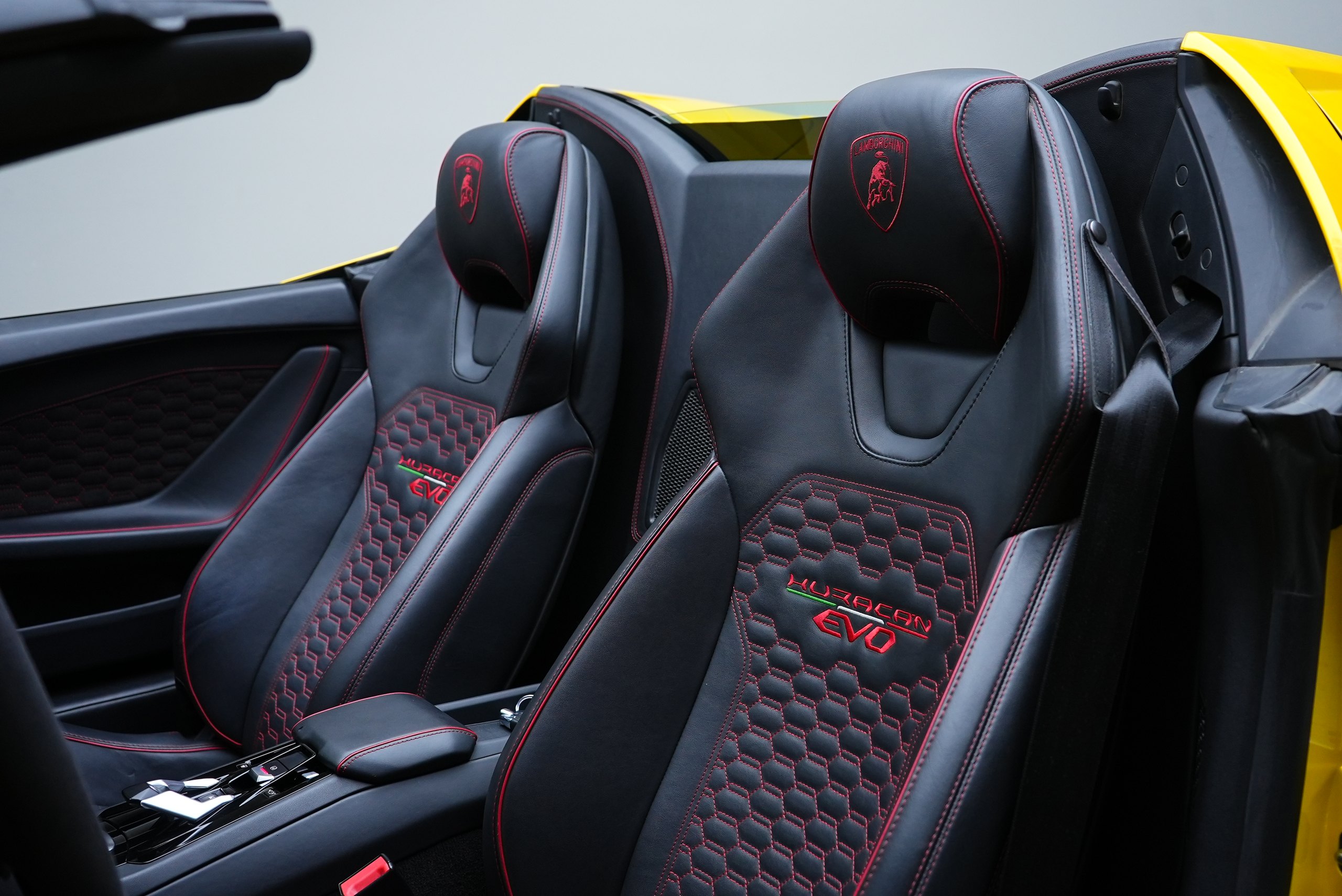 Аренда Lamborghini Huracan EVO в Дубае — фото 7