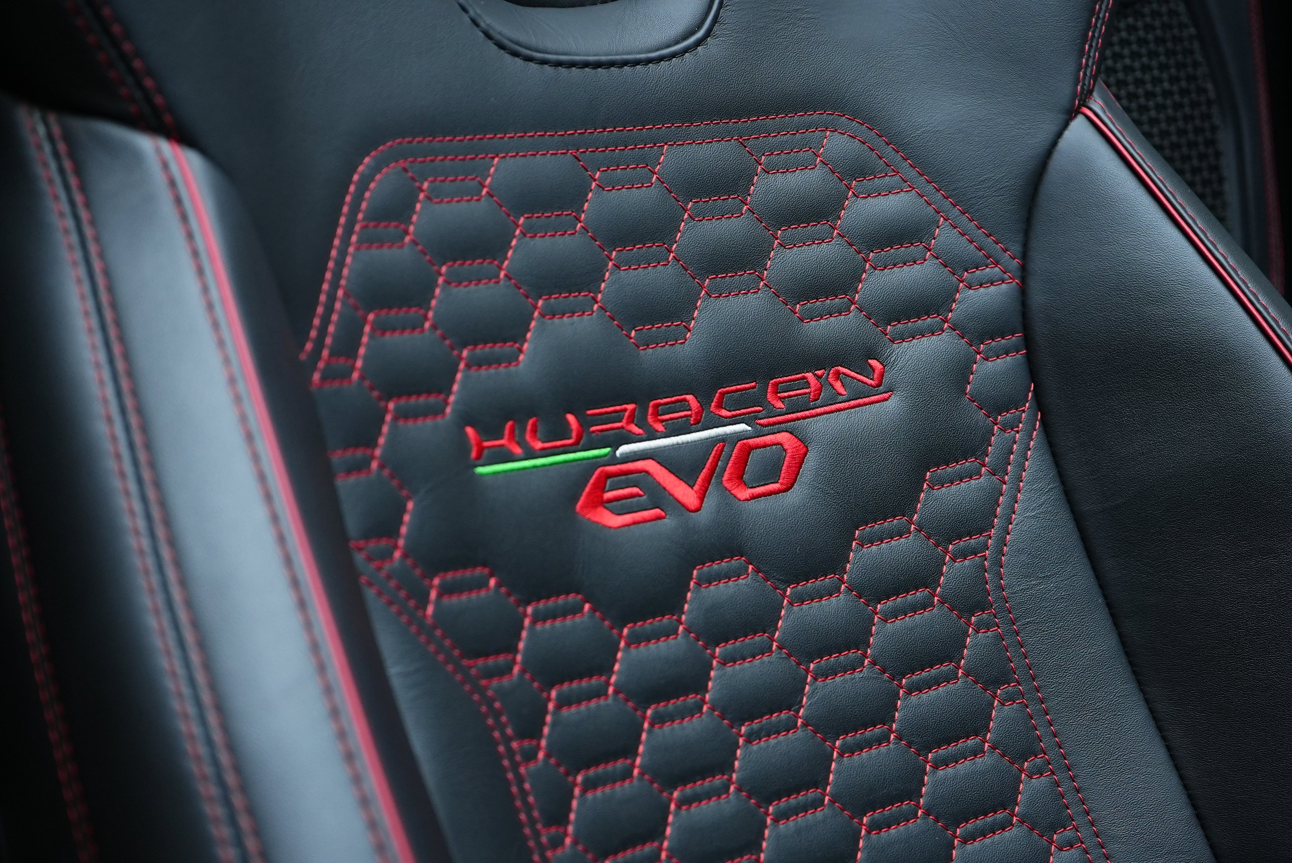 Аренда Lamborghini Huracan EVO в Дубае — фото 8