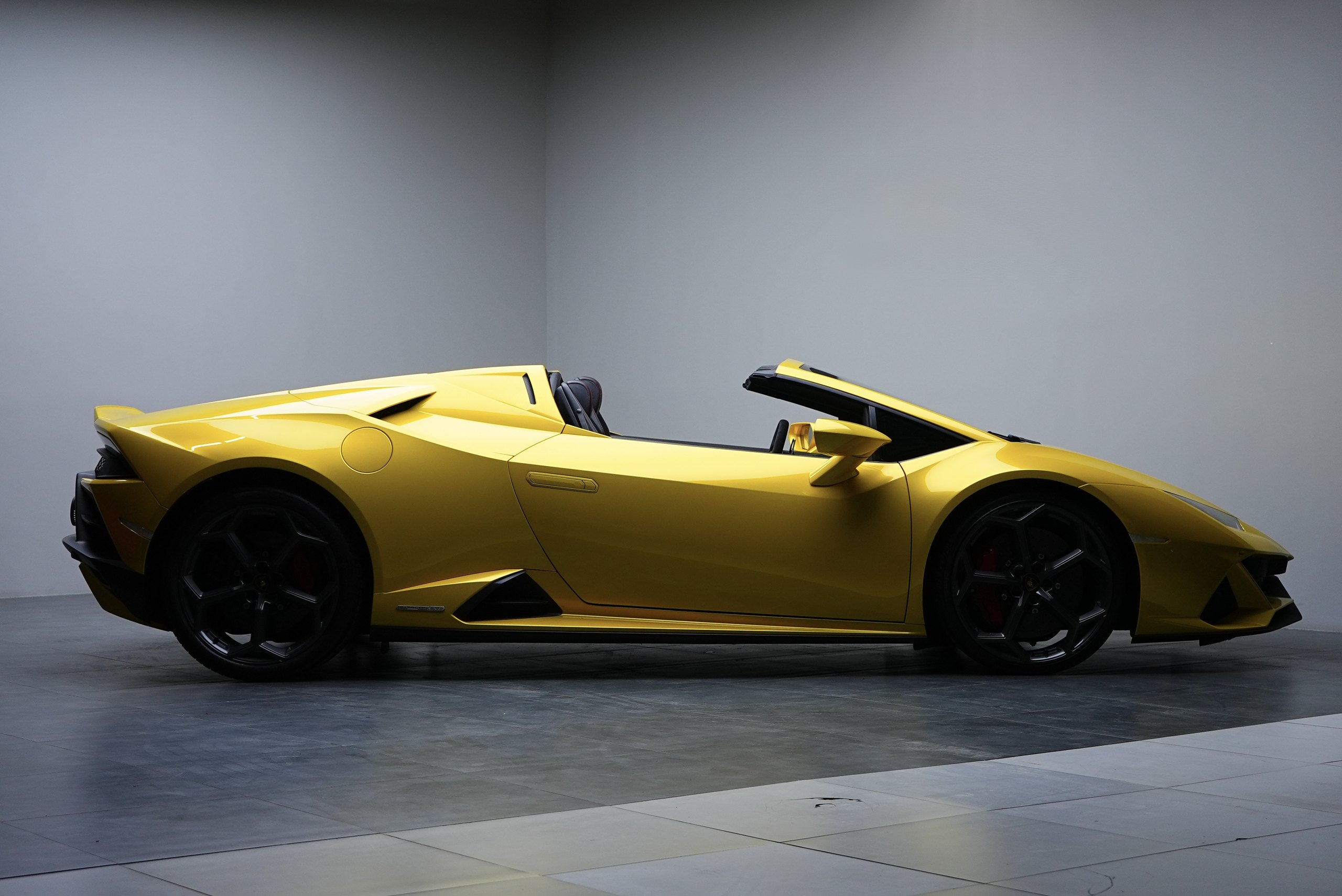 Аренда Lamborghini Huracan EVO в Дубае — фото 3