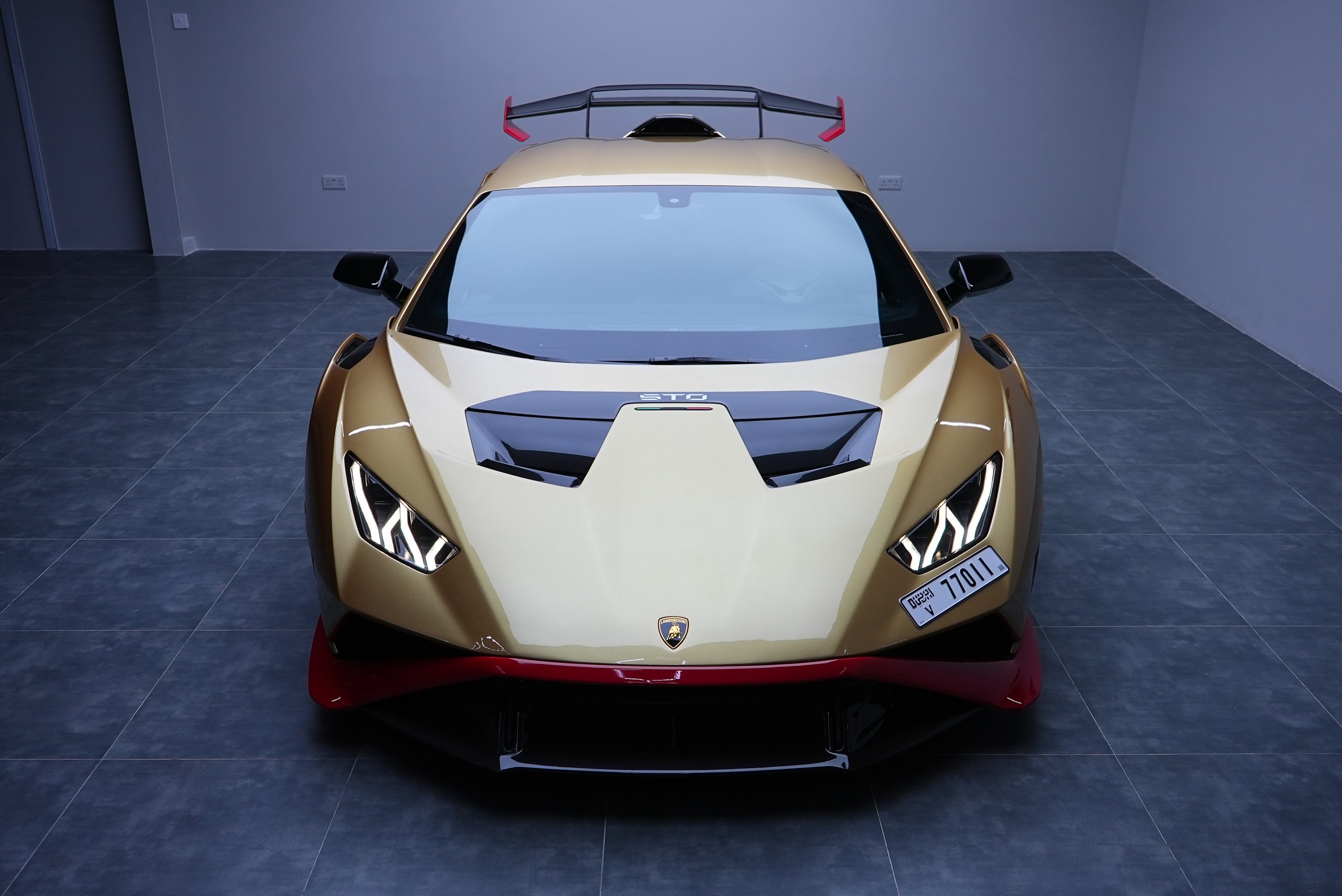 Аренда Lamborghini Huracan STO в Дубае — фото 8