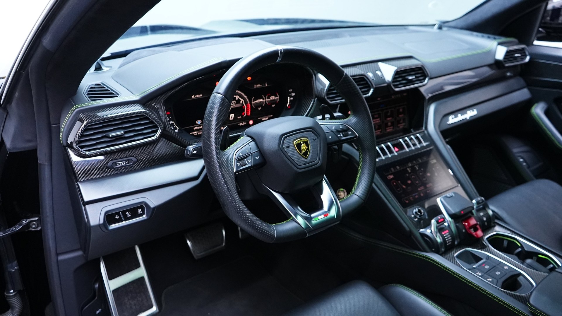 Аренда Lamborghini Urus Mansory в Дубае — фото 6