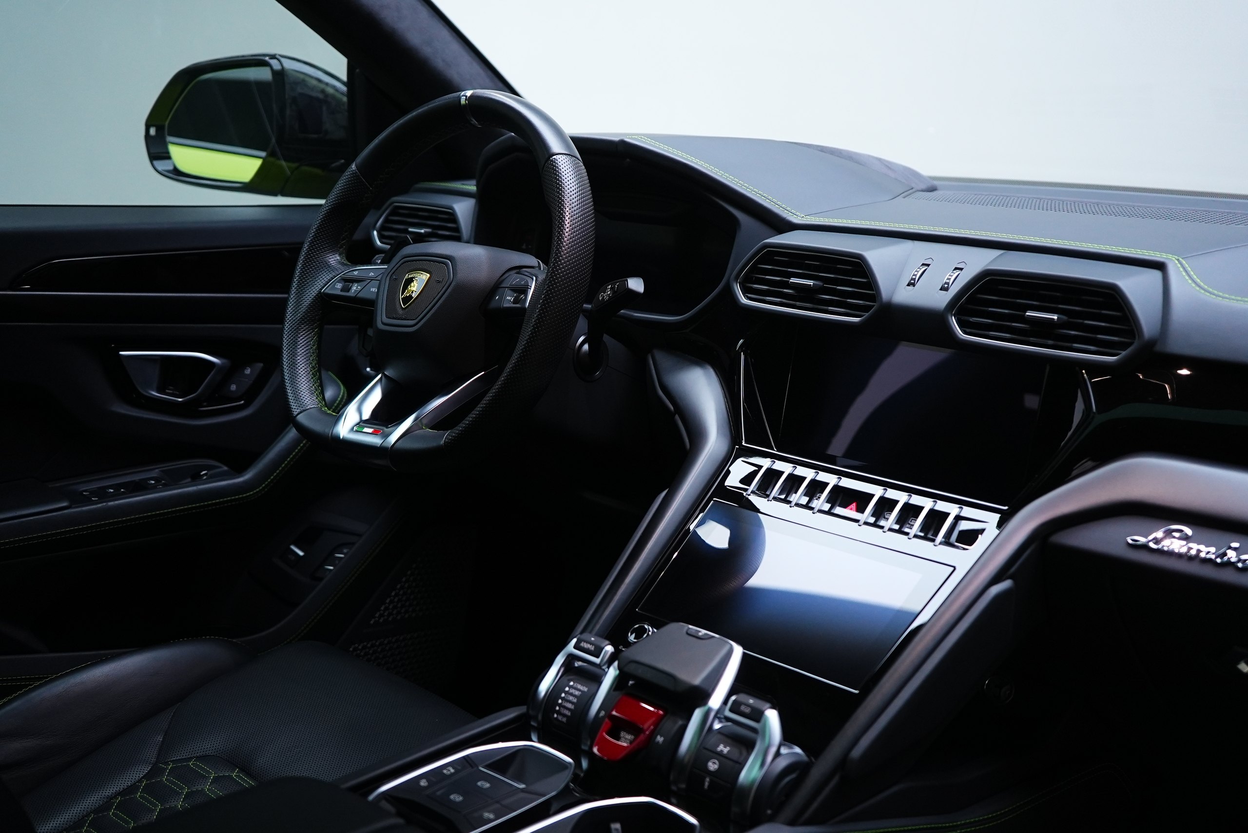 Аренда Lamborghini Urus Mansory в Дубае — фото 6
