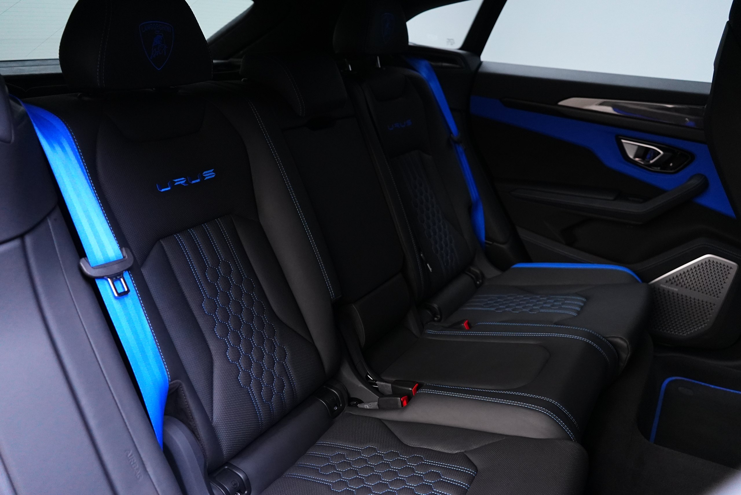 Аренда Lamborghini Urus S в Дубае — фото 8