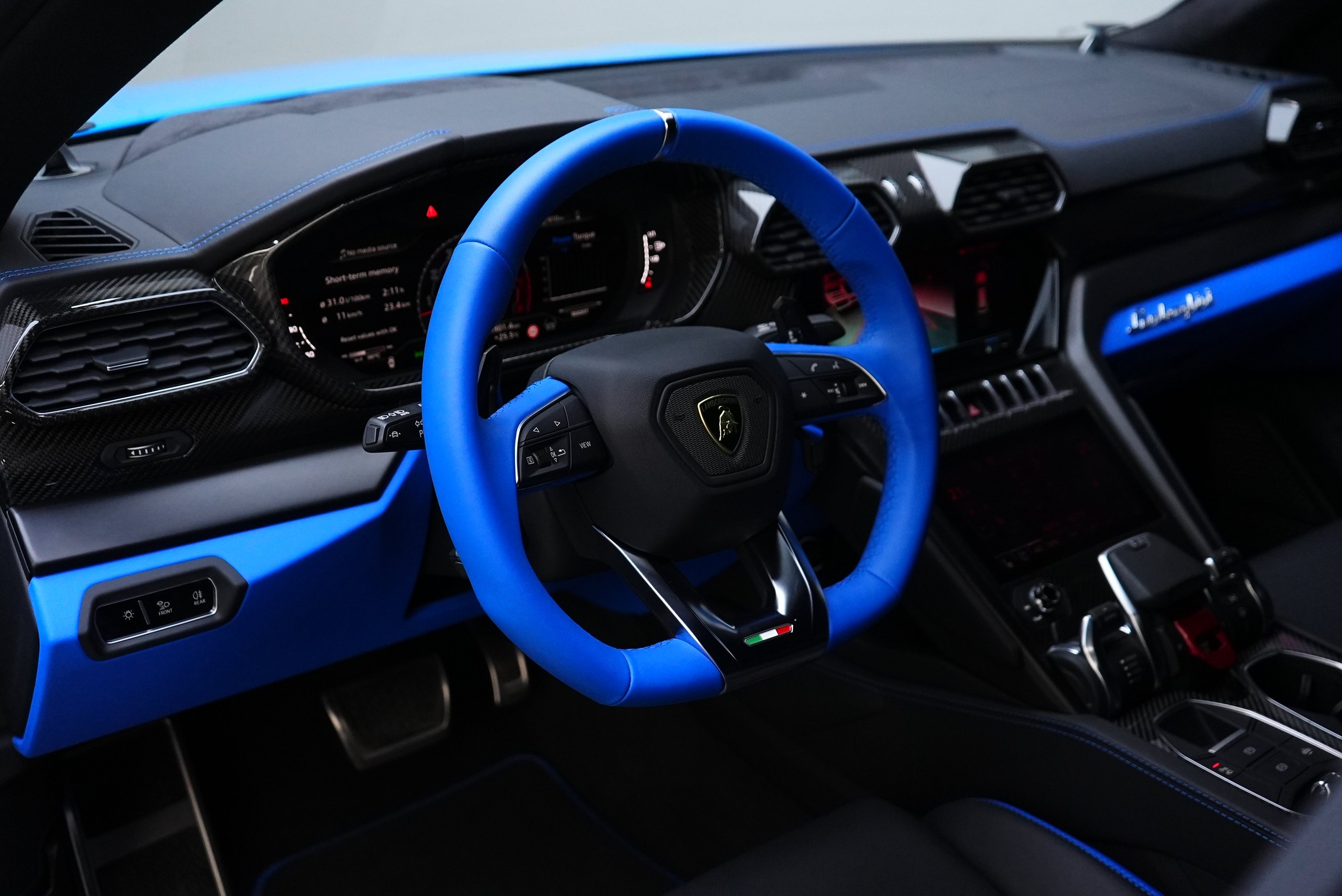 Аренда Lamborghini Urus S в Дубае — фото 6