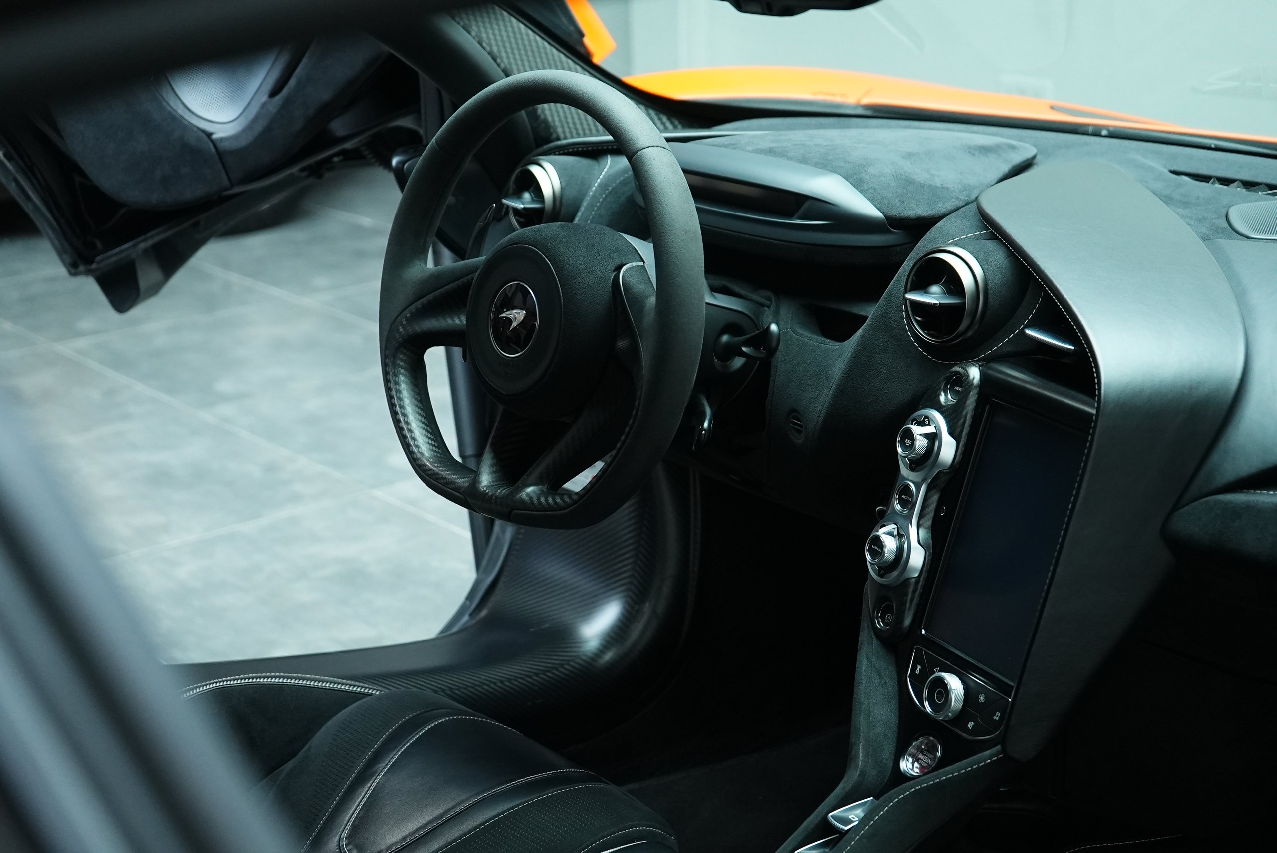 Аренда McLaren 720S в Дубае — фото 8