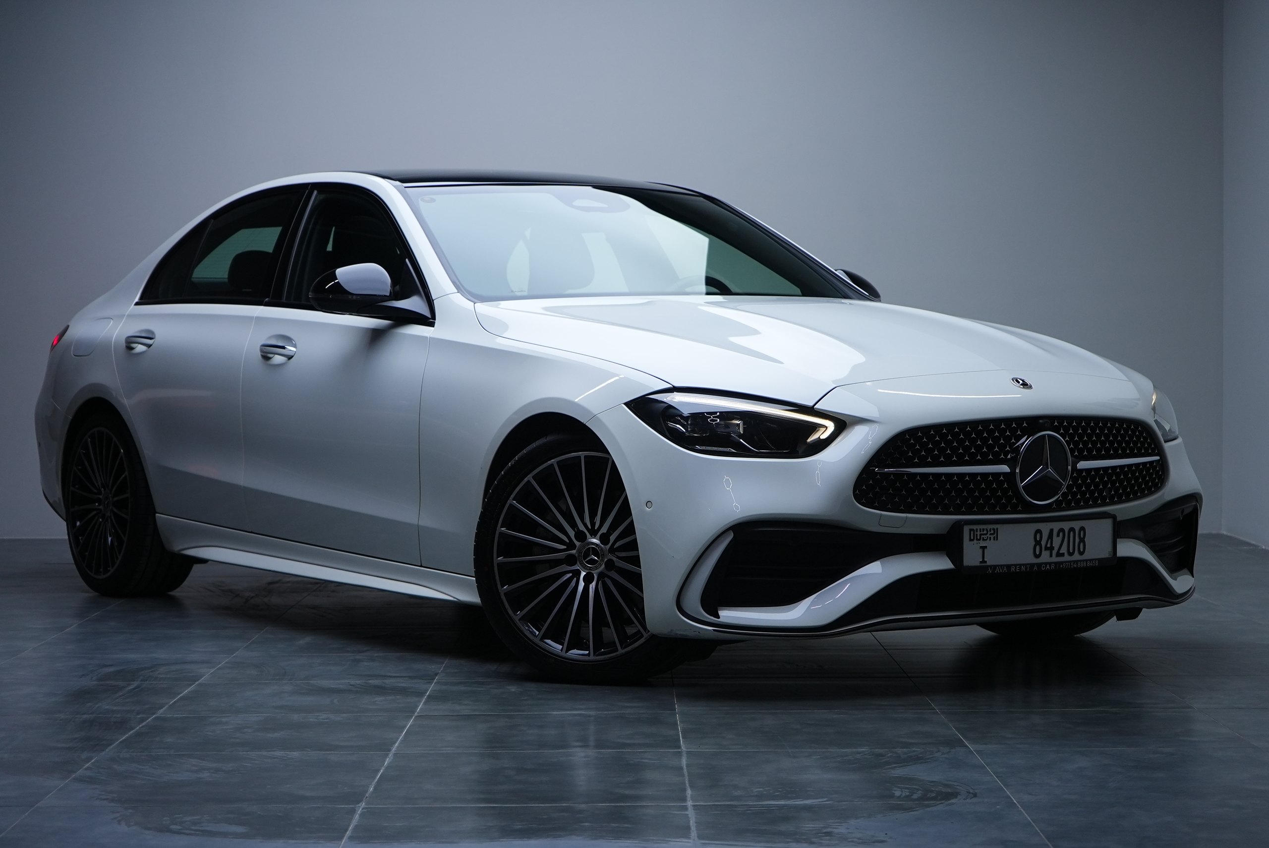 Аренда Mercedes C200 в Дубае