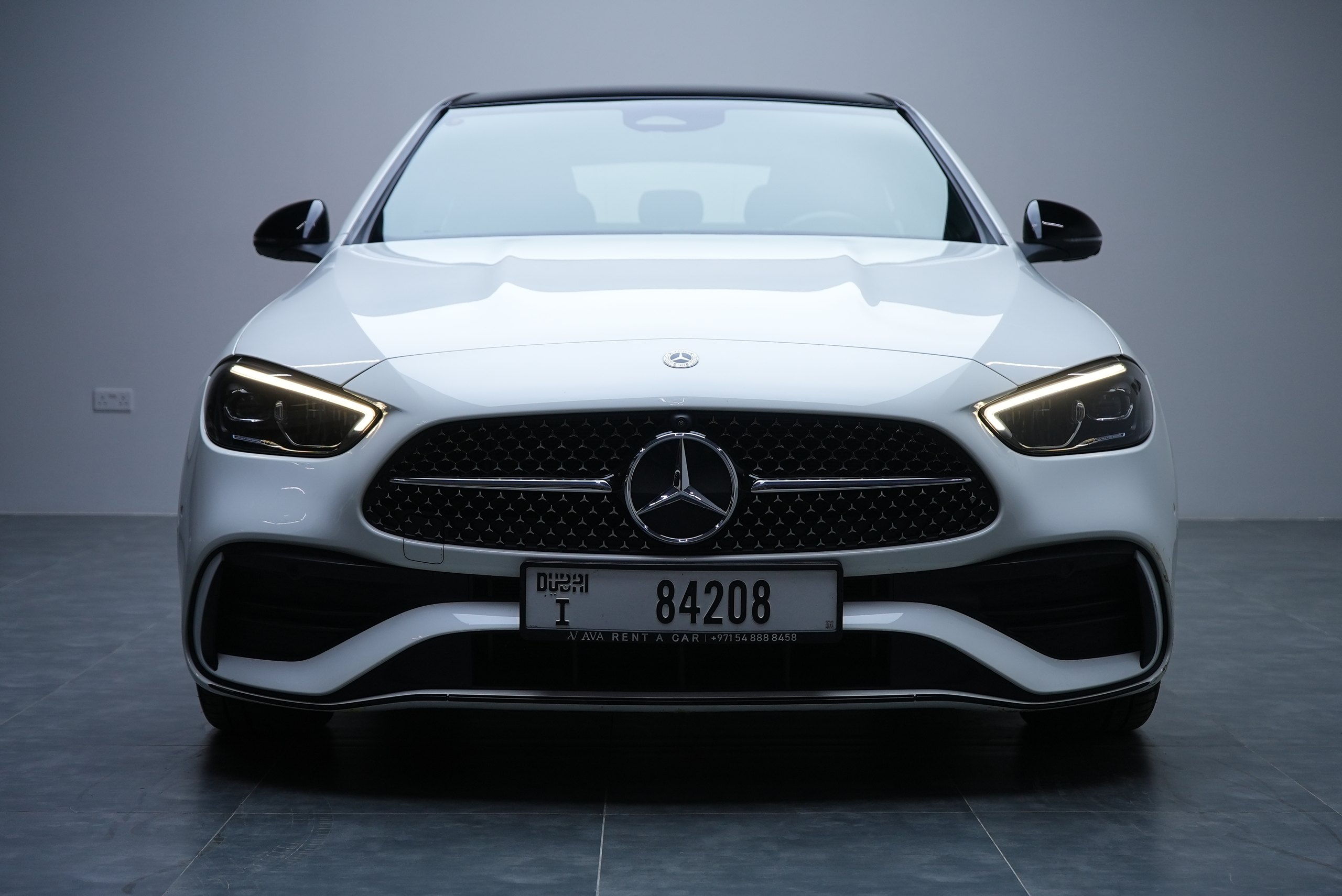 Аренда Mercedes C200 в Дубае — фото 4