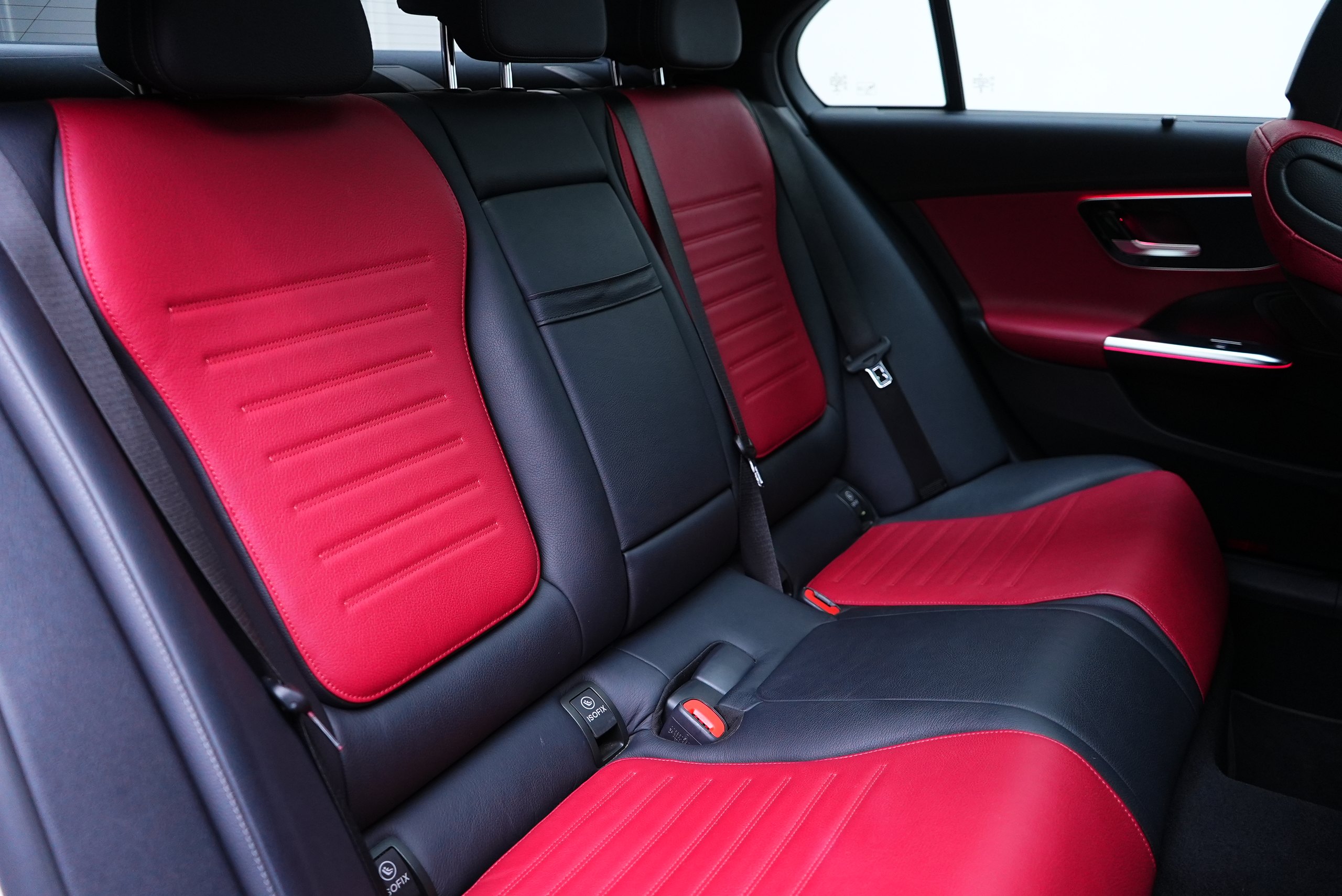Аренда Mercedes C200 в Дубае — фото 8