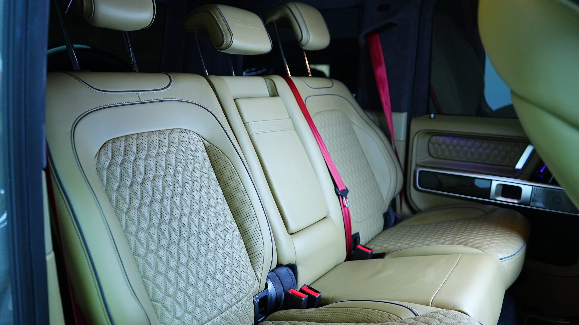 Аренда Mercedes G800 в Дубае — фото 8