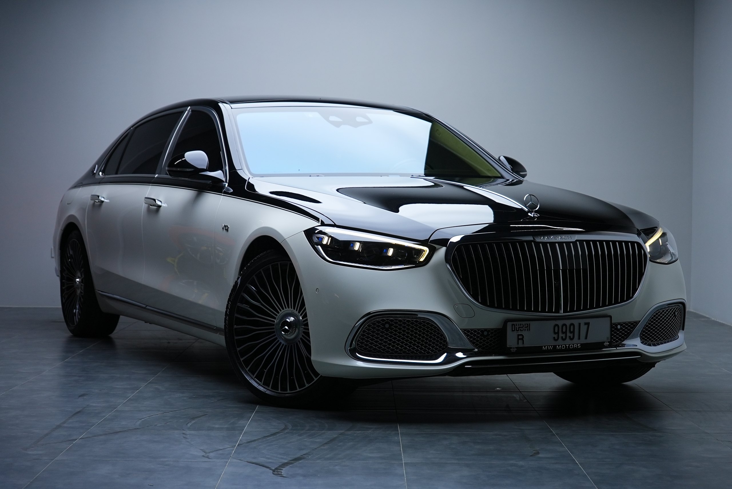 Аренда Mercedes Maybach S680 в Дубае