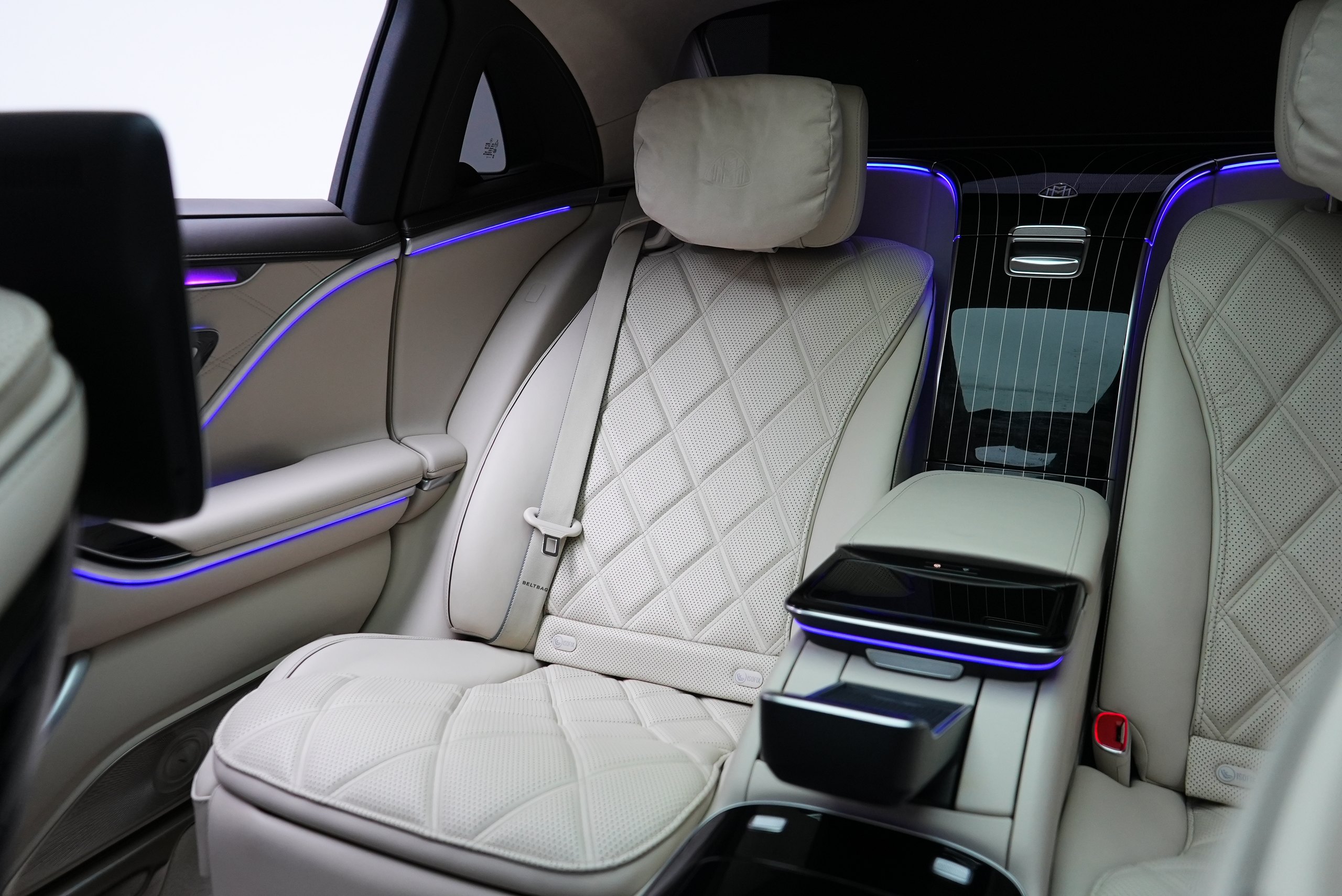Аренда Mercedes Maybach S680 в Дубае — фото 8