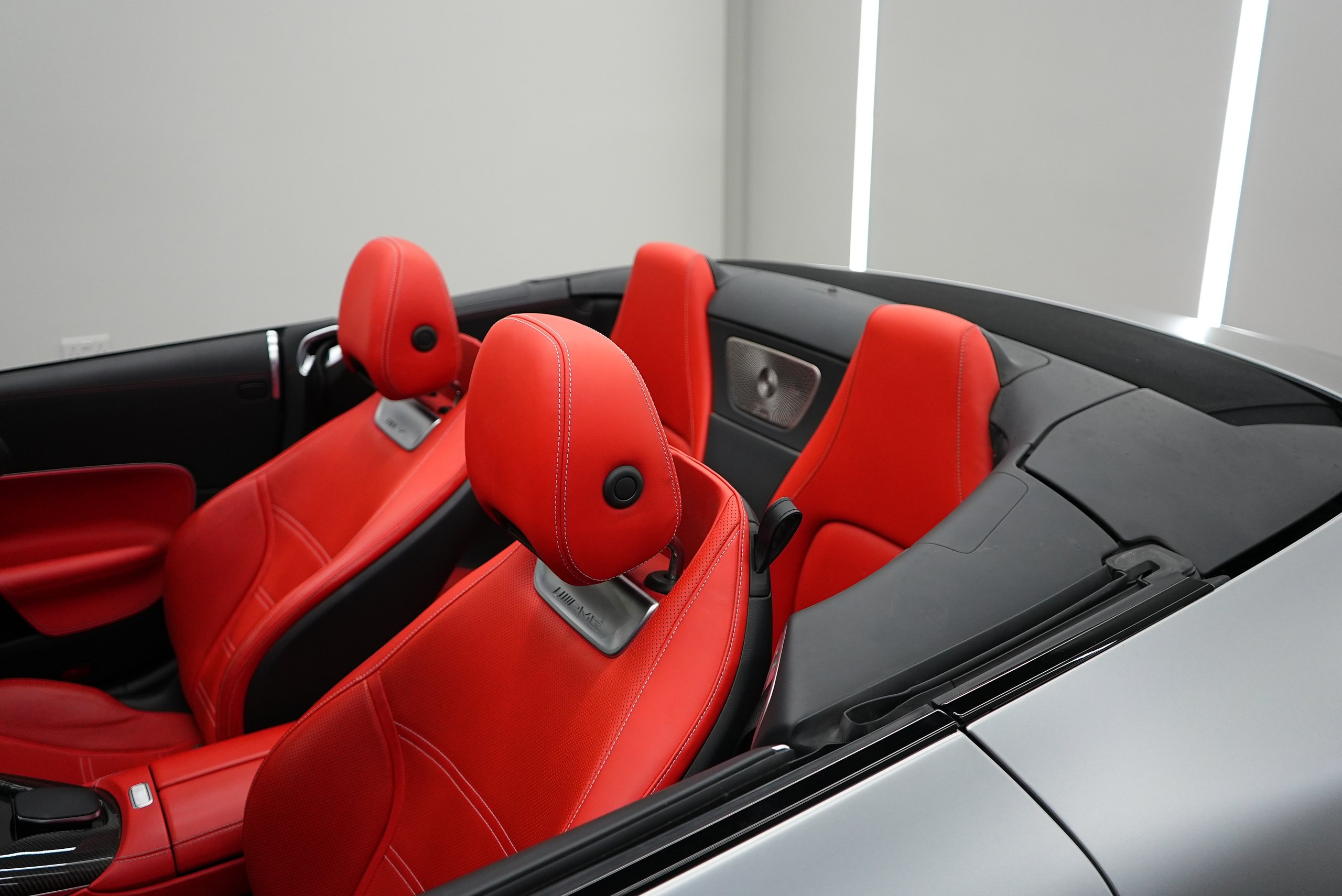 Аренда Mercedes SL 63 AMG в Дубае — фото 7