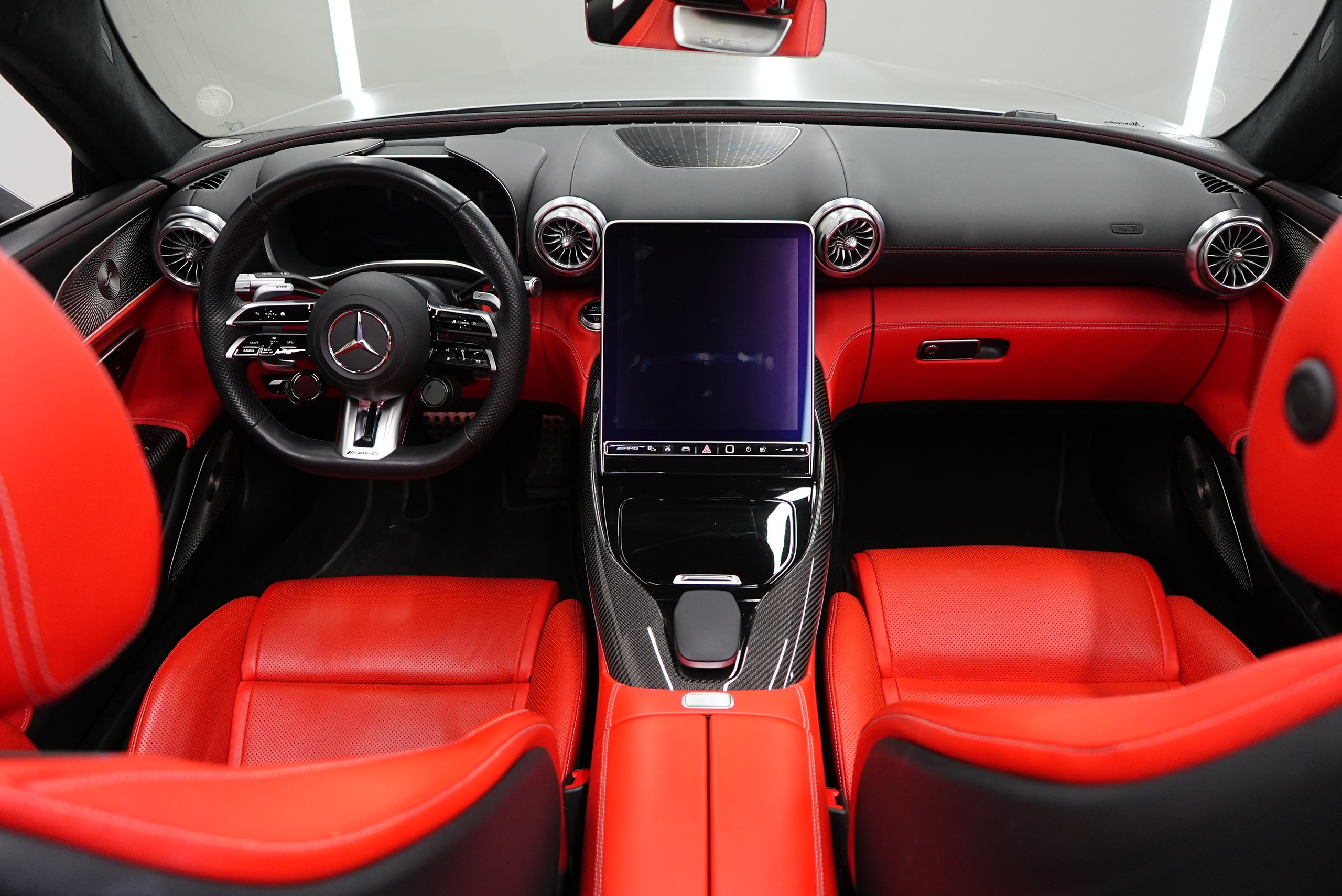 Аренда Mercedes SL 63 AMG в Дубае — фото 8