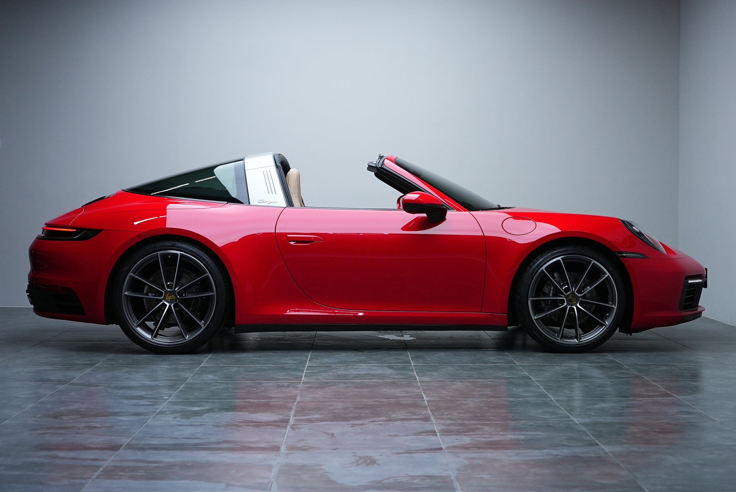 Аренда Porsche 911 Targa в Дубае — фото 3