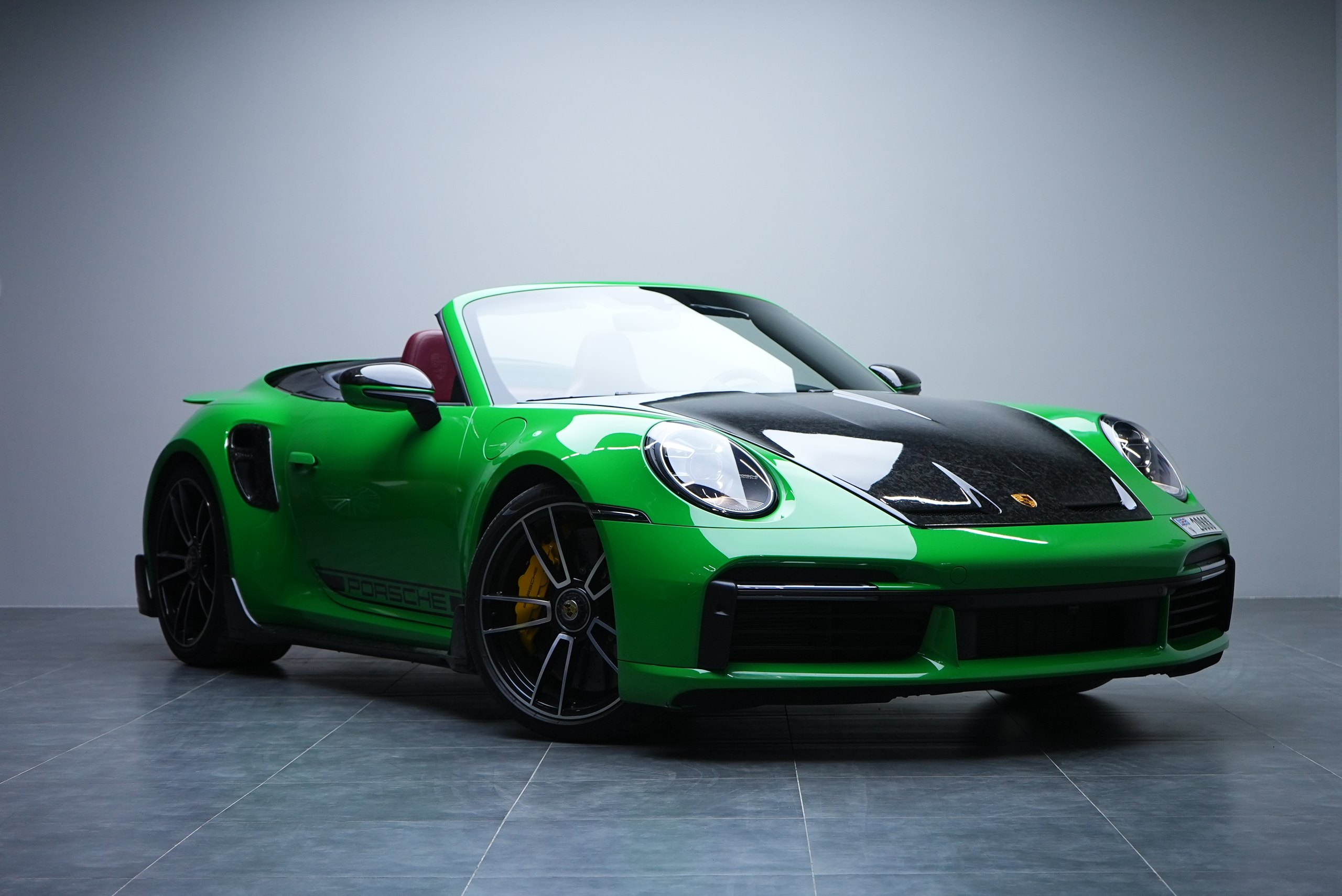 Аренда Porsche 911 Turbo S в Дубае