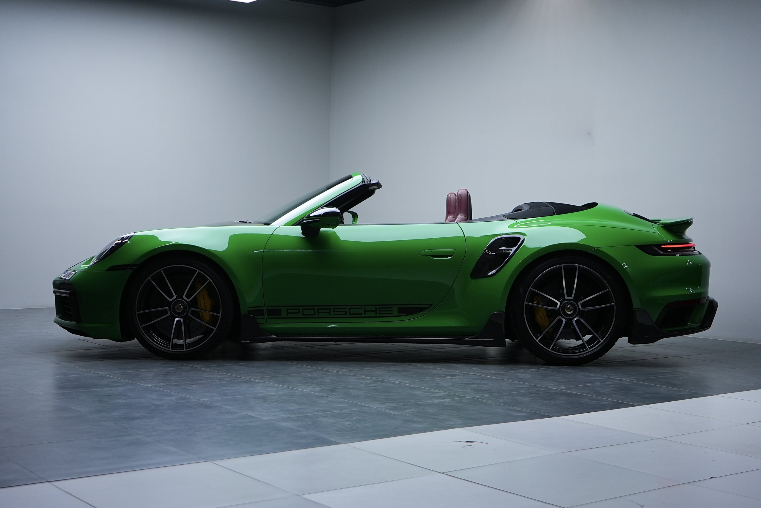 Аренда Porsche 911 Turbo S в Дубае — фото 3