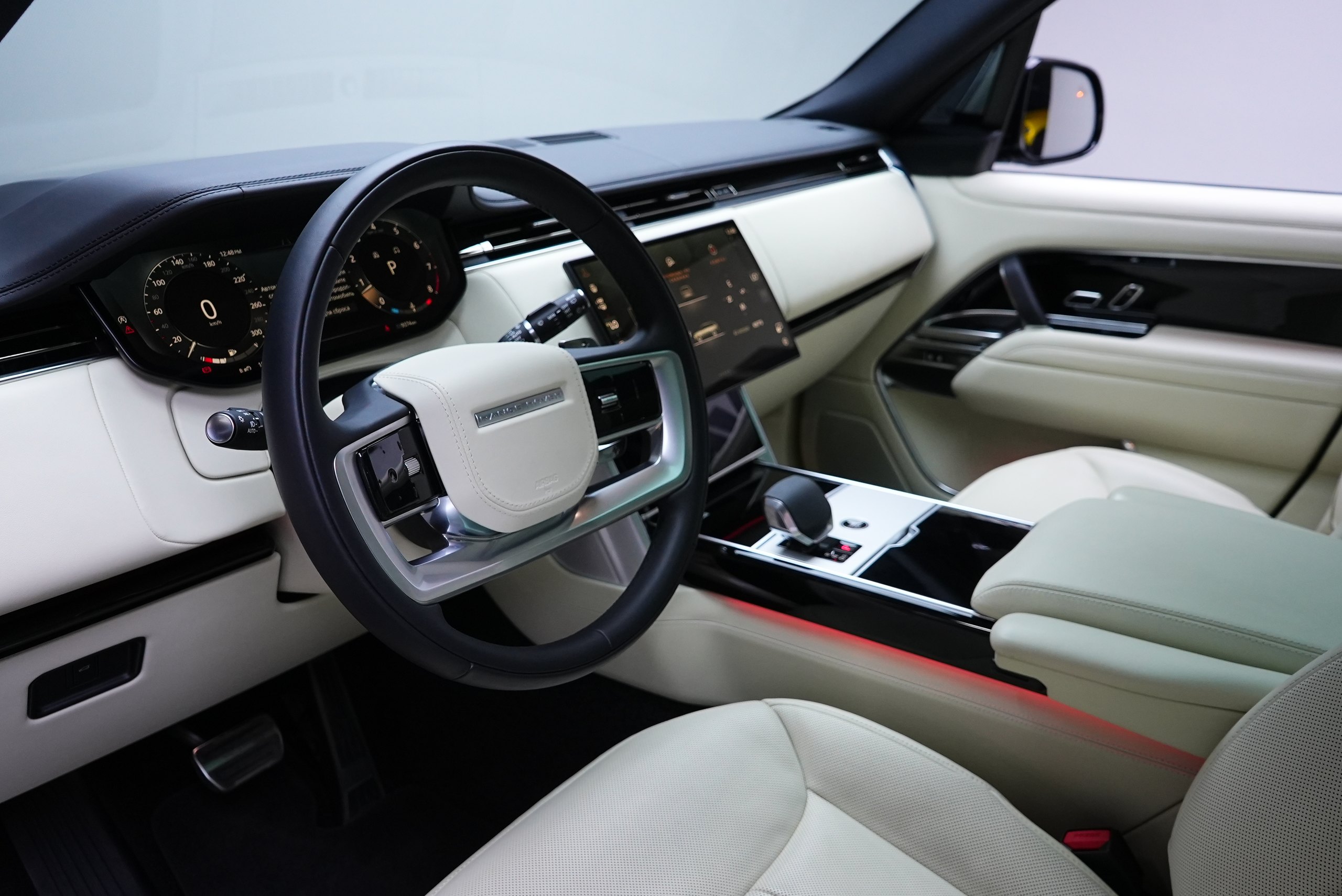 Аренда Range Rover Vogue 2025 Long в Дубае — фото 6