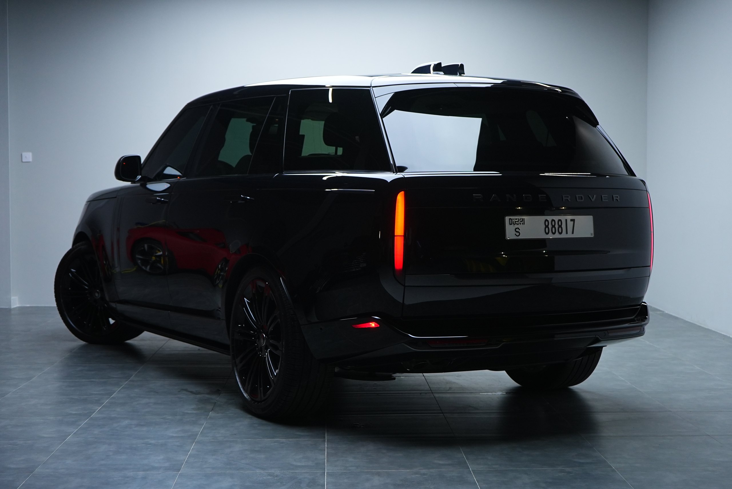 Аренда Range Rover Vogue 2025 Long в Дубае — фото 2