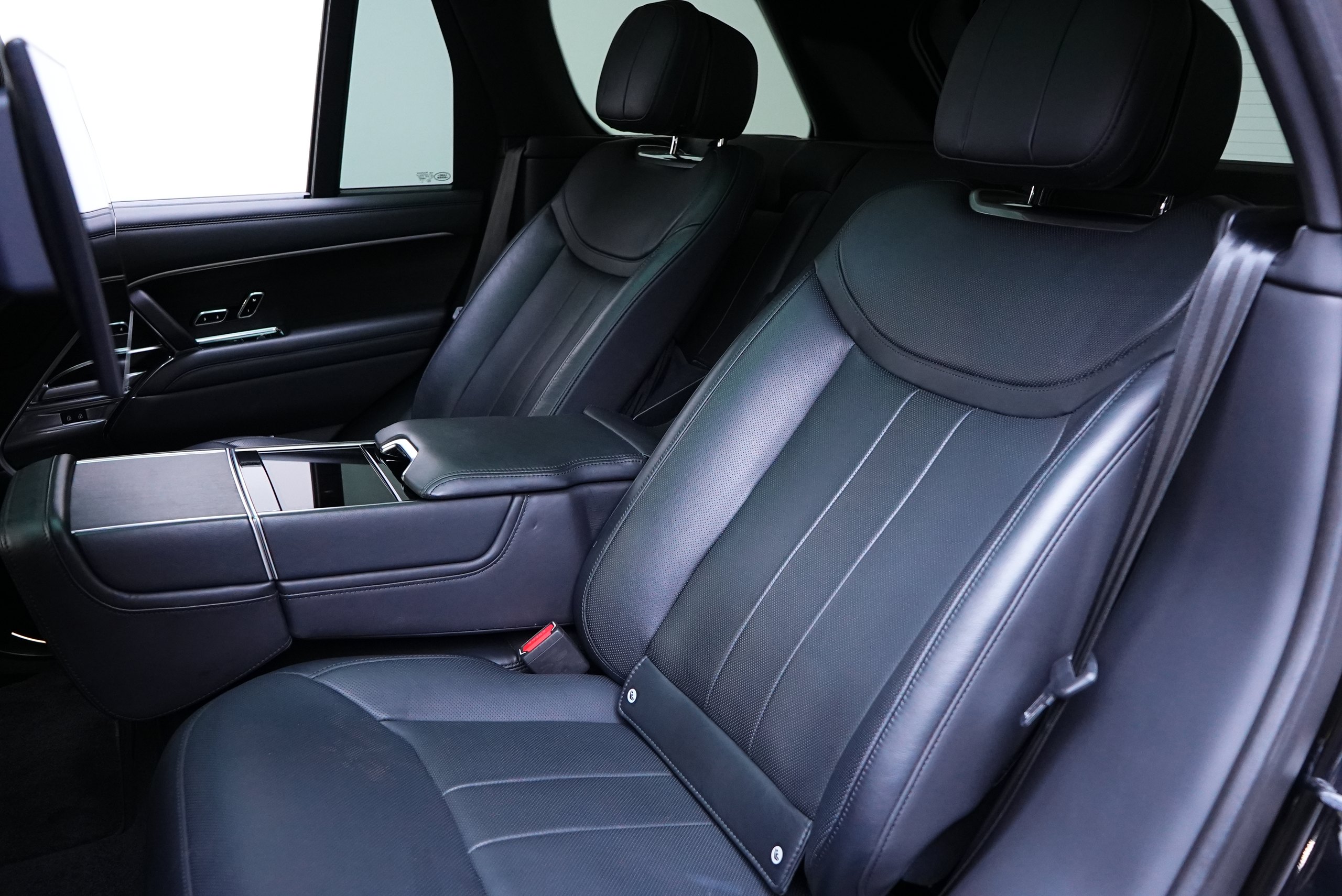 Аренда Range Rover HSE Vogue 1st Edition в Дубае — фото 7