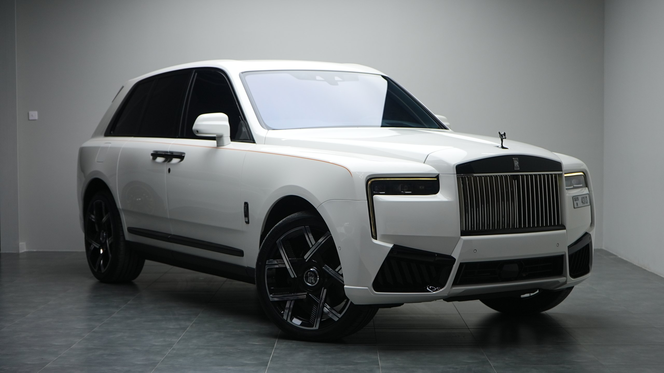 Аренда Rolls-Royce Cullinan 2025 Facelift в Дубае