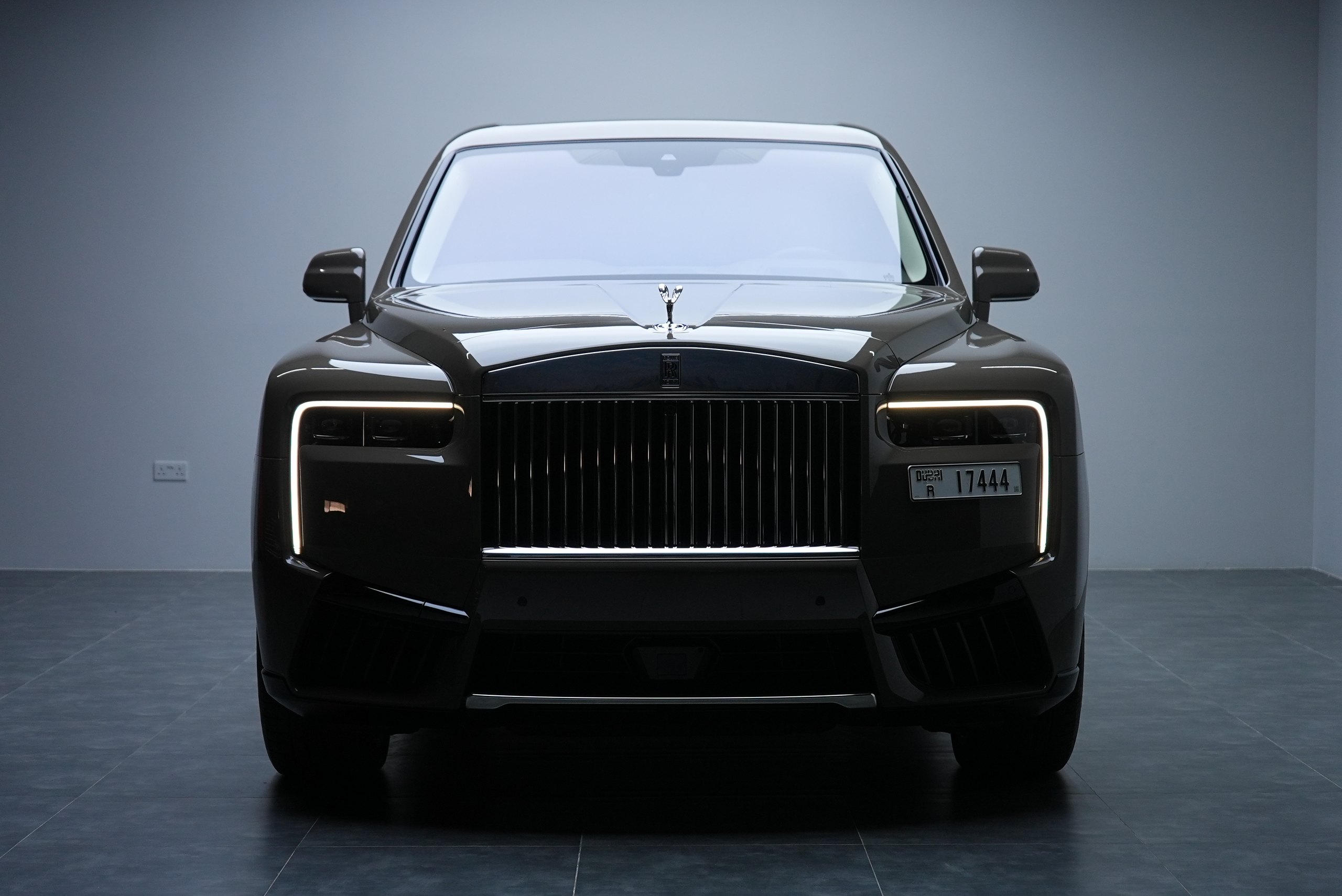 Аренда Rolls-Royce Cullinan 2025 в Дубае — фото 4