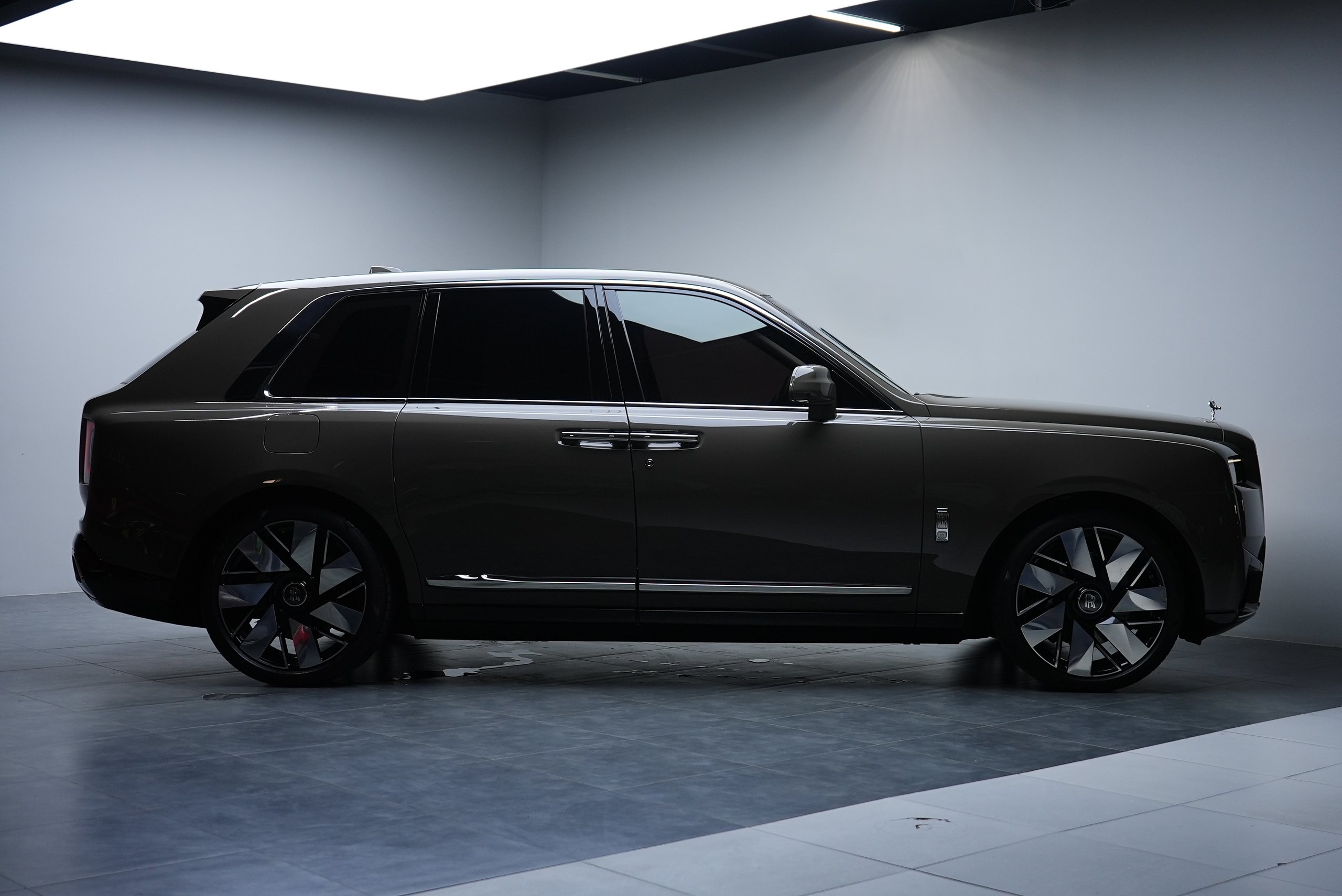 Аренда Rolls-Royce Cullinan 2025 в Дубае — фото 3