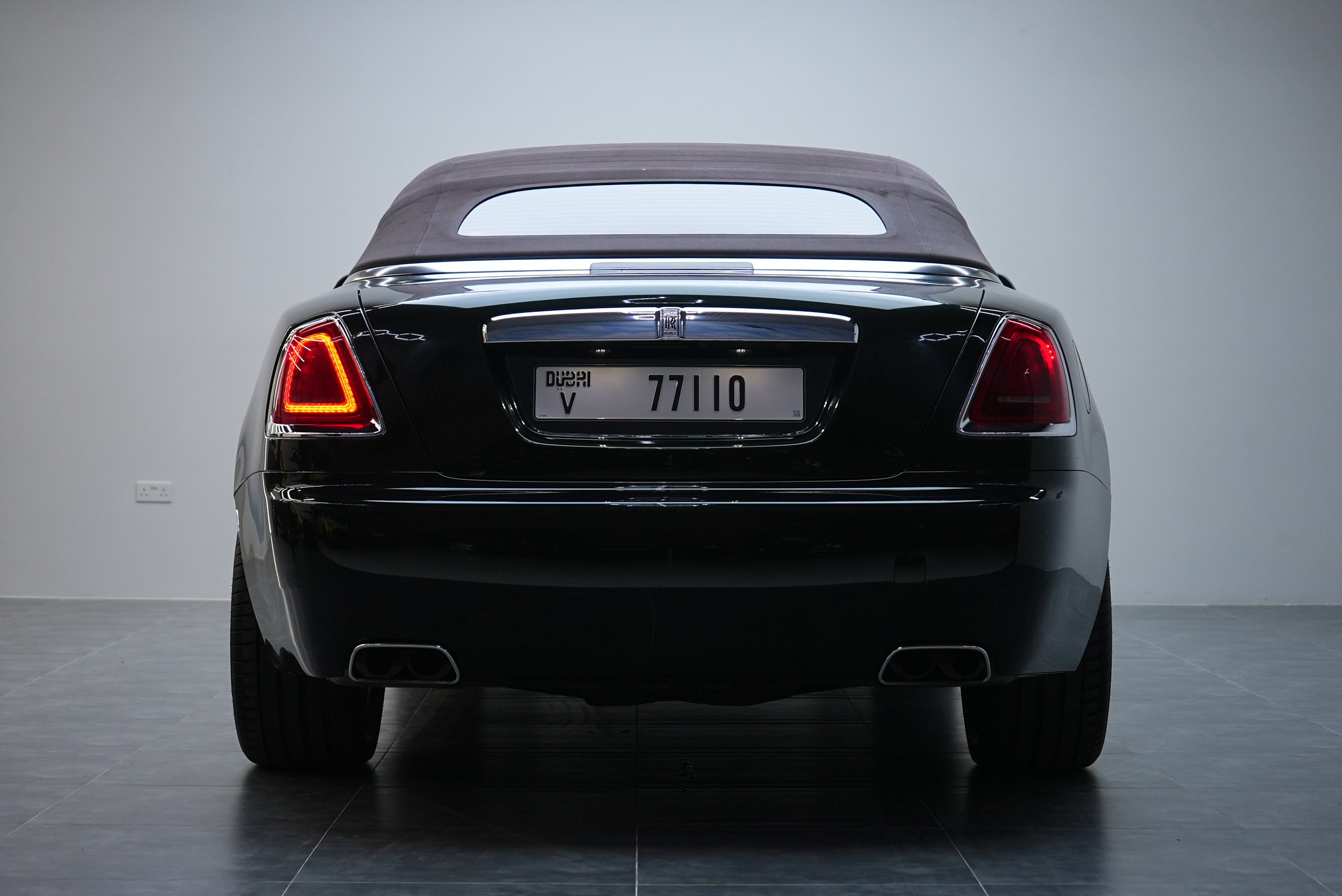 Аренда Rolls-Royce Dawn в Дубае — фото 5
