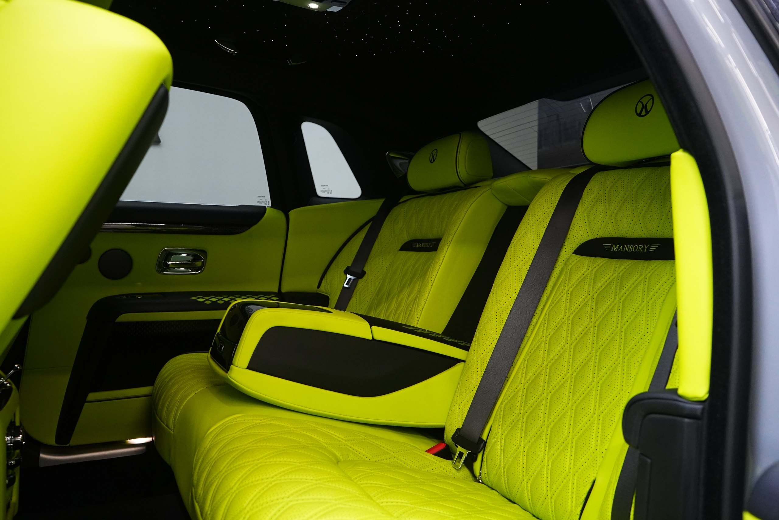 Аренда Rolls-Royce Ghost Mansory в Дубае — фото 8