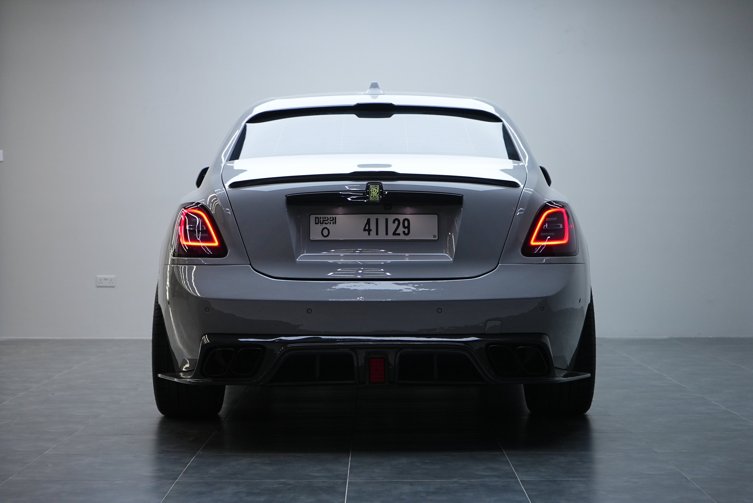 Аренда Rolls-Royce Ghost Mansory в Дубае — фото 5