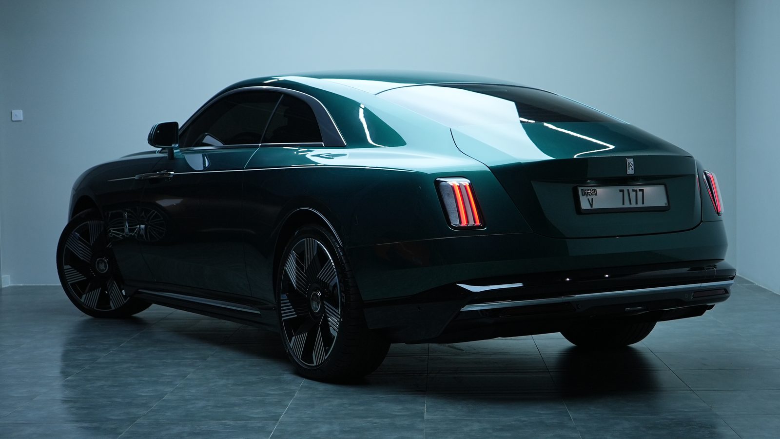 Аренда Rolls-Royce Spectre в Дубае — фото 2
